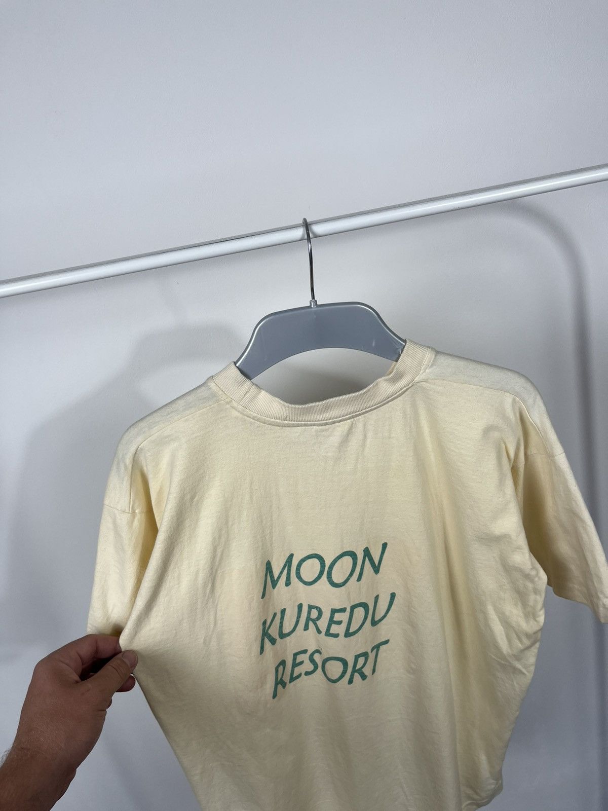 Vintage Vintage Kuredu Moon Resort T-Shirt Big Logo Maldives M Size US M / EU 48-50 / 2 - 10 Thumbnail
