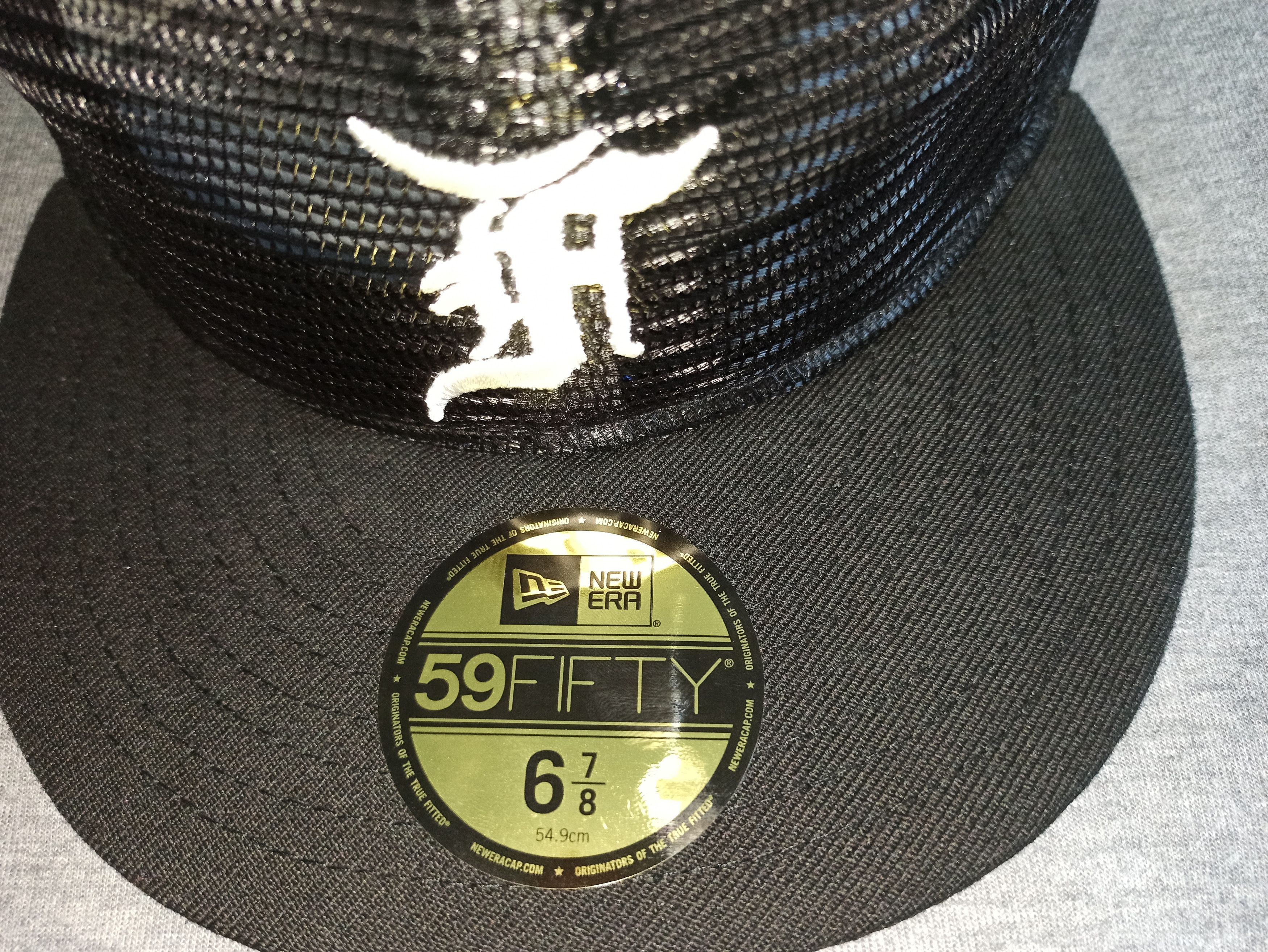 Essentials New Era Fear of God Essential Full Mesh 59FIFTY Fitted Hat Size 40 - 9 Thumbnail