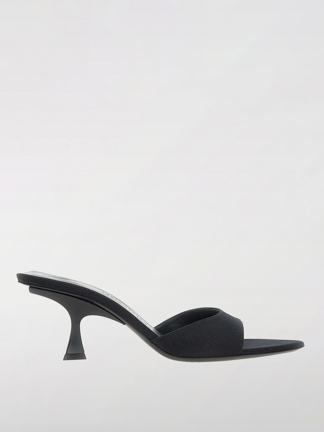 o1s22i1n0325 Bes Mules in Black