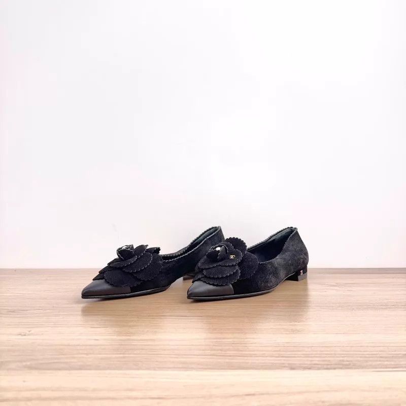 Chanel Chanel Women's Shoes 37.5 Size US 7 / IT 37 - 1 Thumbnail