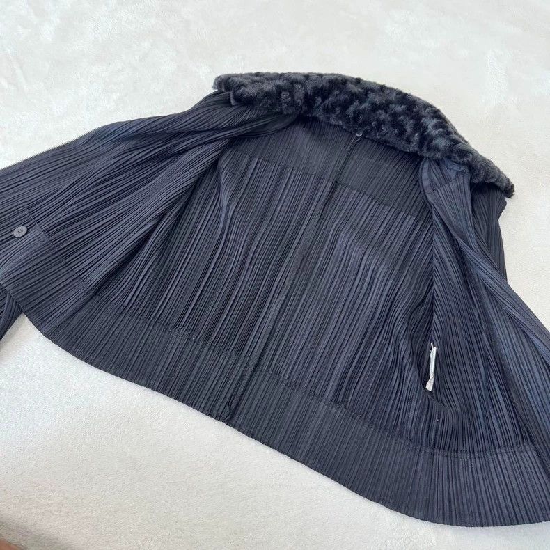 Issey Miyake Issey Miyake size:3 Black pleated coat Size XS / US 0-2 / IT 36-38 - 9 Thumbnail