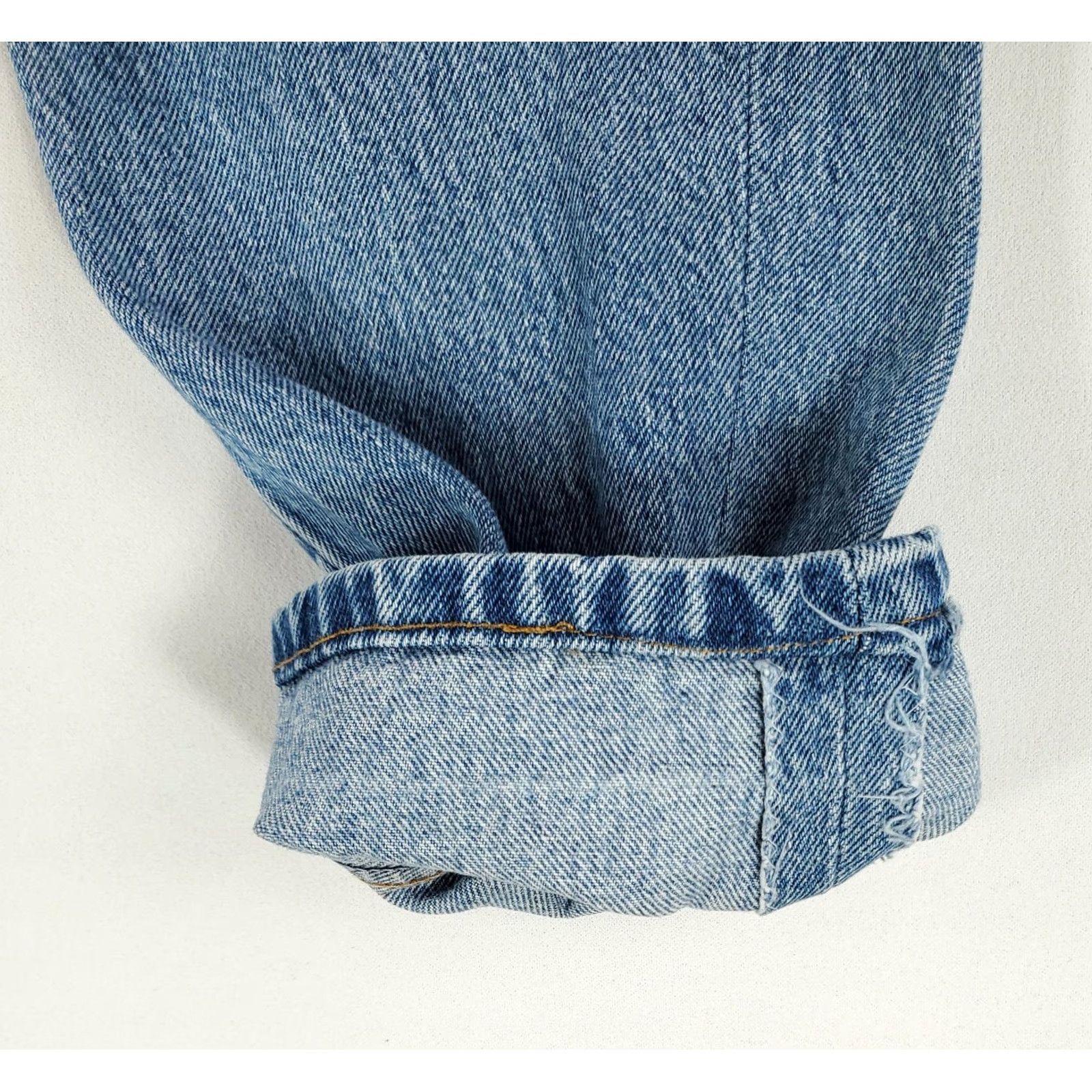 Levi's VINTAGE Levi's 501 VTG 90s Made USA Darted Mens Jeans 28x31 Actual Blue Straight 501 VTG Millennials Size US 28 / EU 44 - 3 Thumbnail