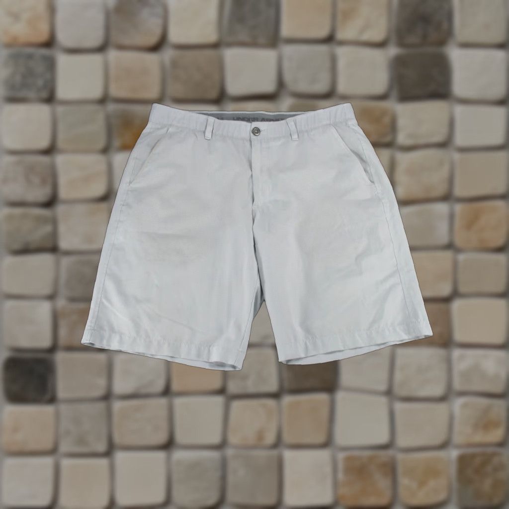Under Armour Under Armour Shorts Mens 36 HeatGear Light Gray Chino Casual Travel Workwear 36 Gray Mens Size US 36 / EU 52 - 1 Thumbnail
