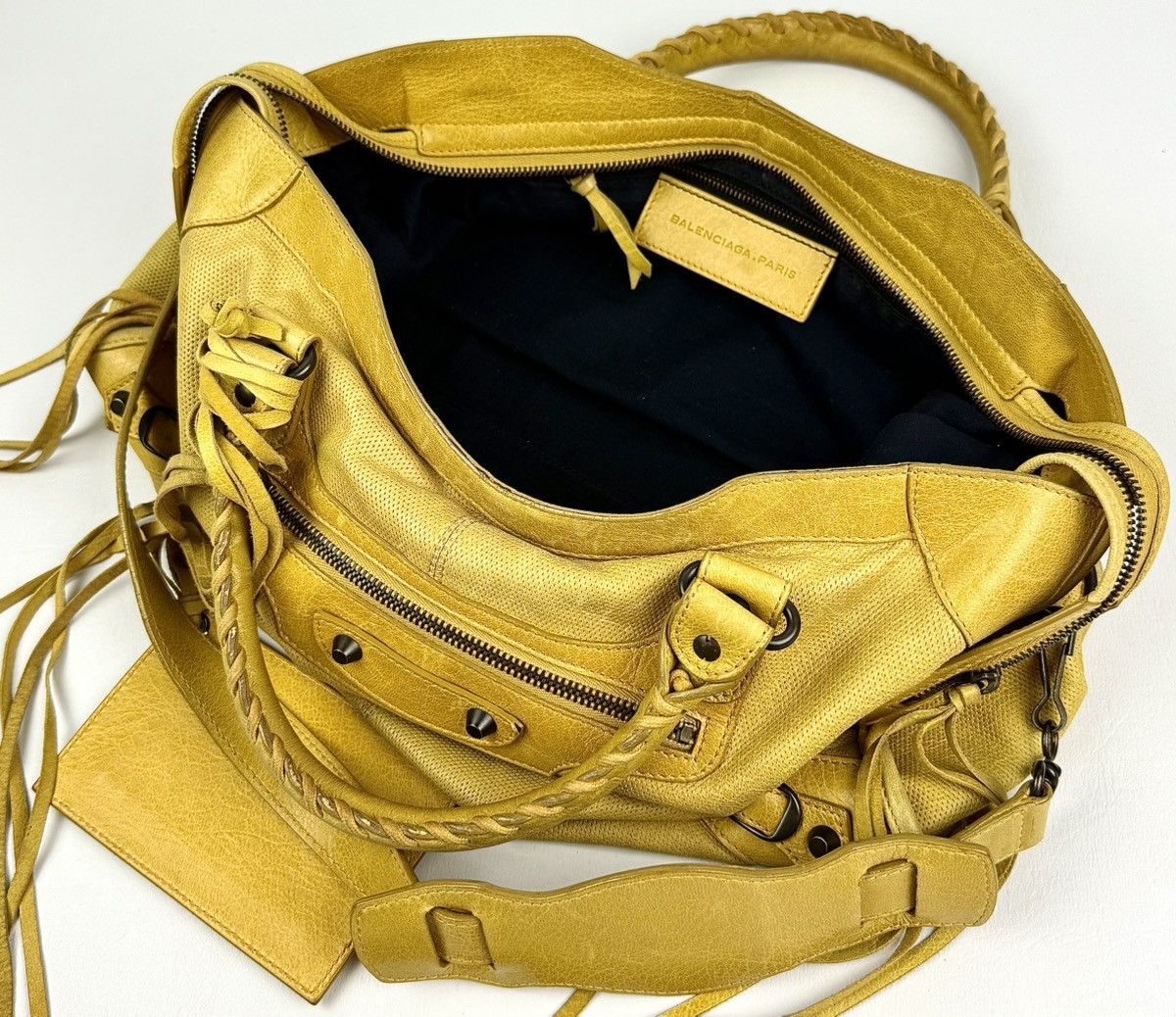Balenciaga Balenciaga - Ghesquière - 2000’s - Lemon - Peforated - City Size ONE SIZE - 9 Thumbnail