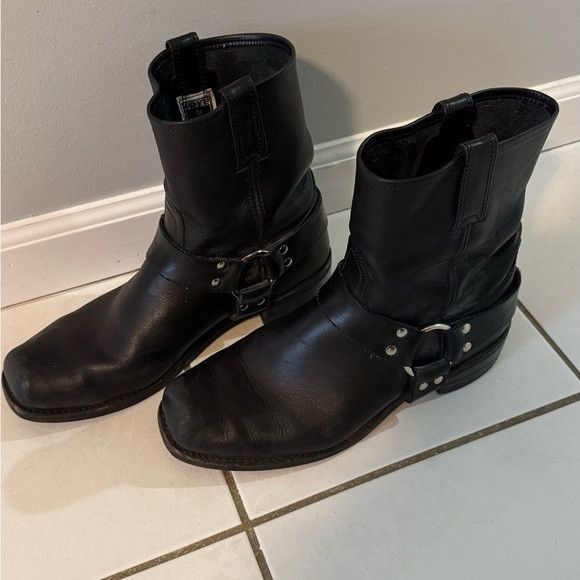 Frye Harness Boots Black 11 M Leather Buckle Strap