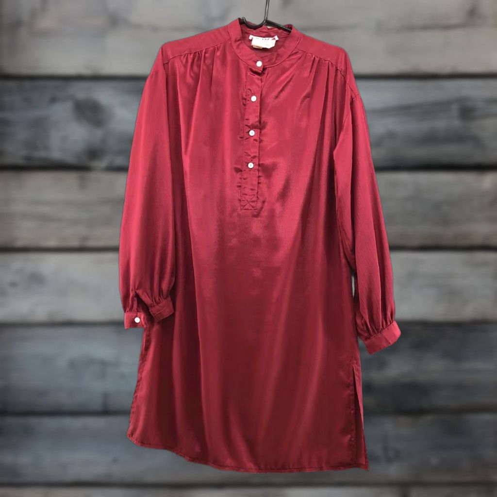 Vintage VTG Nightgown Womens L Satin Pajama Long Sleeve Red Union Made 1970s Vintage Nightgown Lounge Pajama Red Satin US Made Womens L Size L / US 10 / IT 46 - 1 Thumbnail
