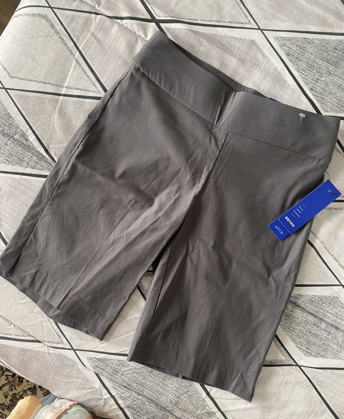Apt. 9 APT 9 women's Brynn shorts bermuda stretch mid rise NWT Size 26" / US 2 / IT 38 - 1 Thumbnail