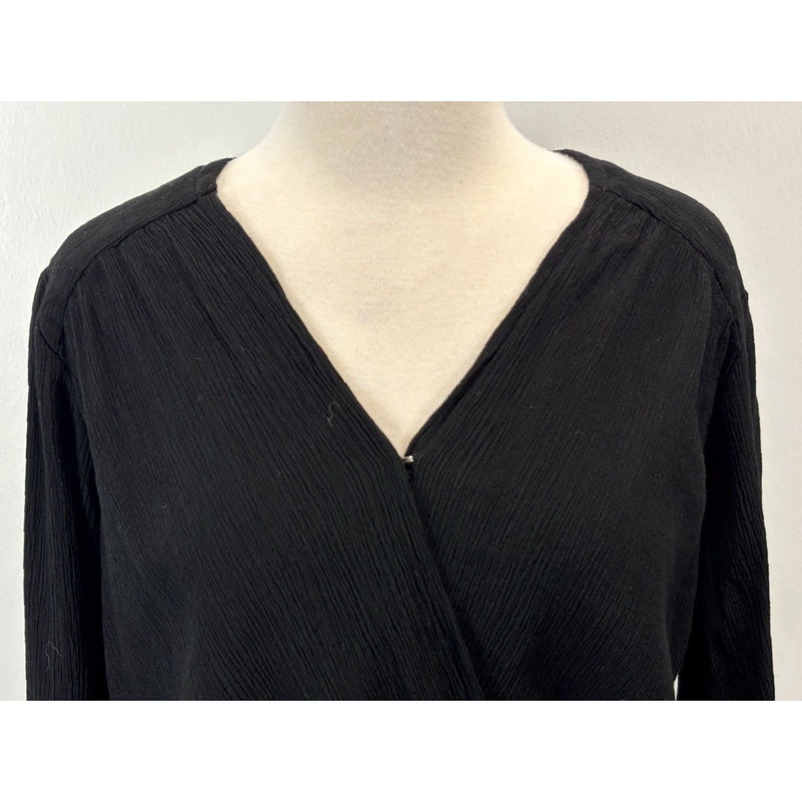 Free People FREE PEOPLE Bohemian Wrap Blouse S Black Long Balloon Sleeve 70s Womens Size S / US 4 / IT 40 - 5 Thumbnail