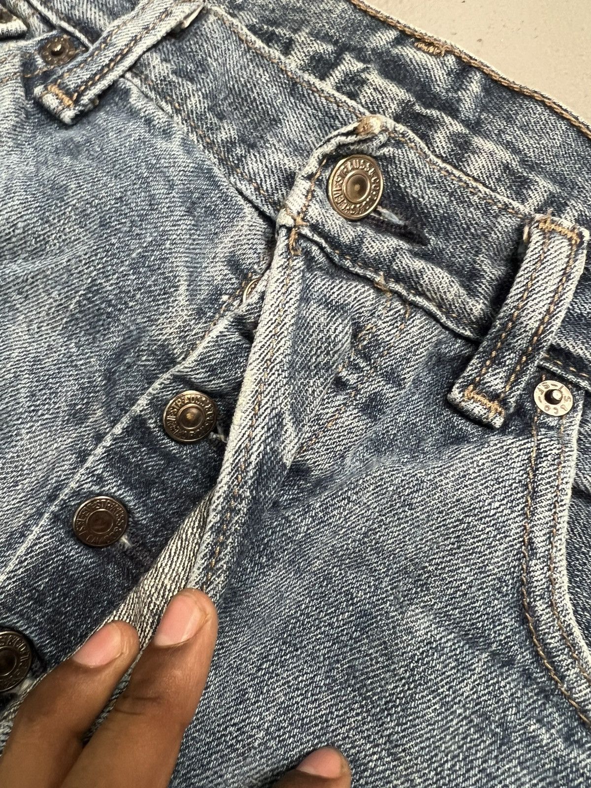 Levi's Rare vintage Levi’s distressed baggy fit denim Size US 34 / EU 50 - 5 Thumbnail