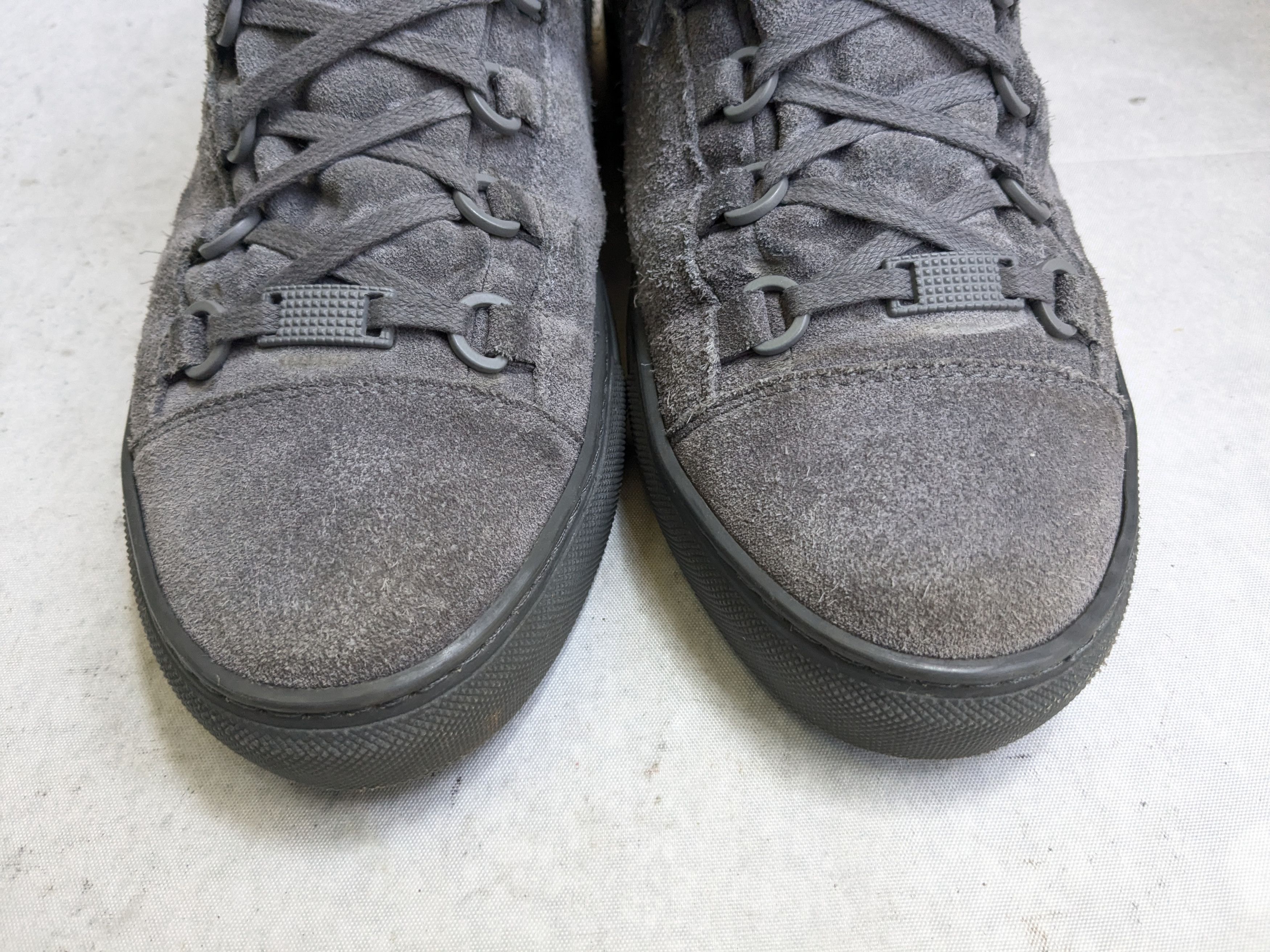 Balenciaga Balenciaga Arena Sneakers Gray 9 Low Tops Suede Size US 9 / EU 42 - 5 Thumbnail