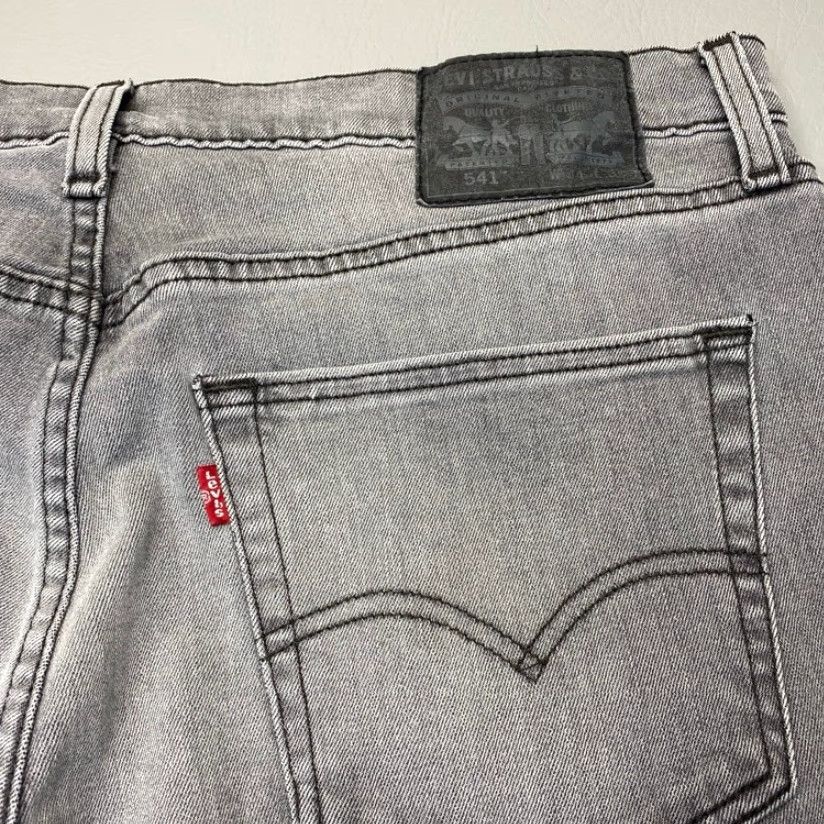 Levi's VINTAGE: Levi's 541 Jeans Mens 34x30 Grey Denim Athletic Taper Fit Distressed 8395 Size US 34 / EU 50 - 4 Thumbnail