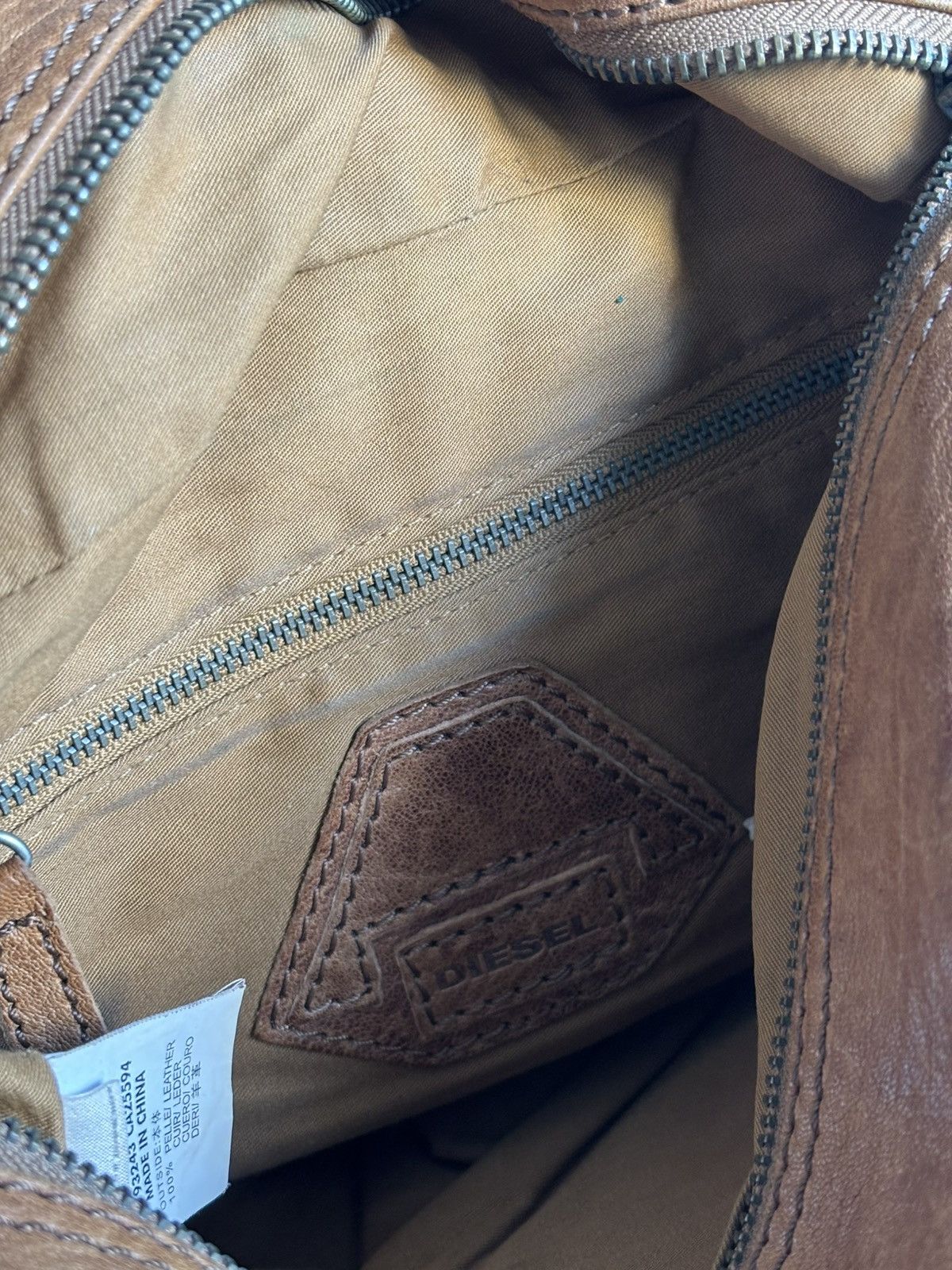 Diesel Vintage Diesel Genuine Leather Shoulder Bag Y2K rare Size ONE SIZE - 9 Thumbnail