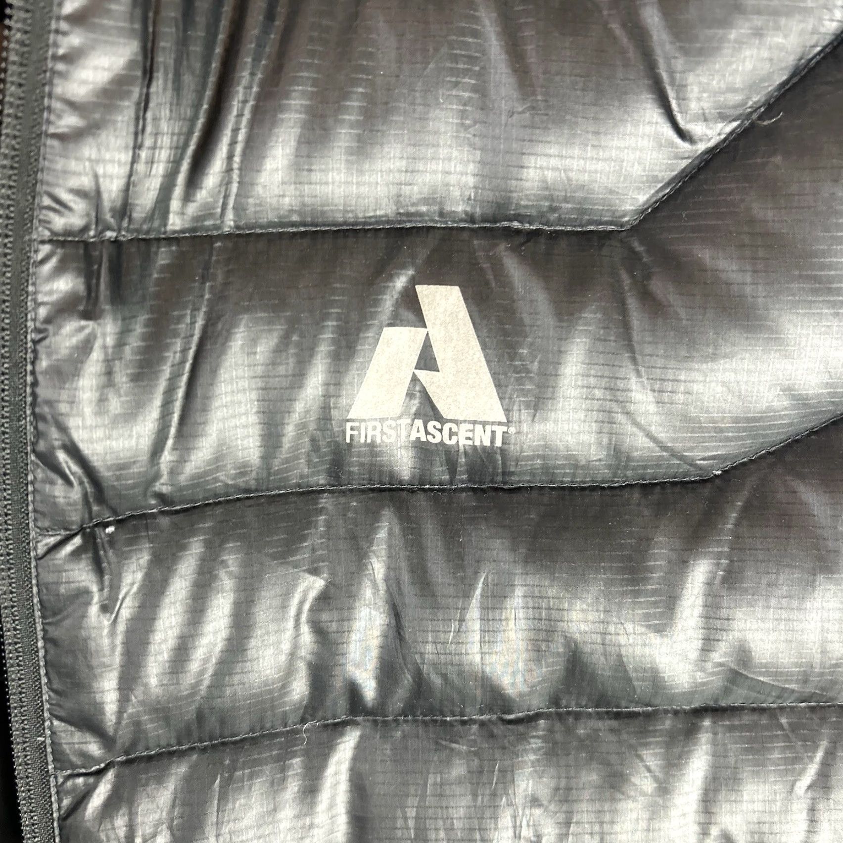 Eddie Bauer VINTAGE Eddie Bauer First Ascent Whittaker Down Puffer Vest Black Mens XL Mountaineering Size US XL / EU 56 / 4 - 3 Thumbnail