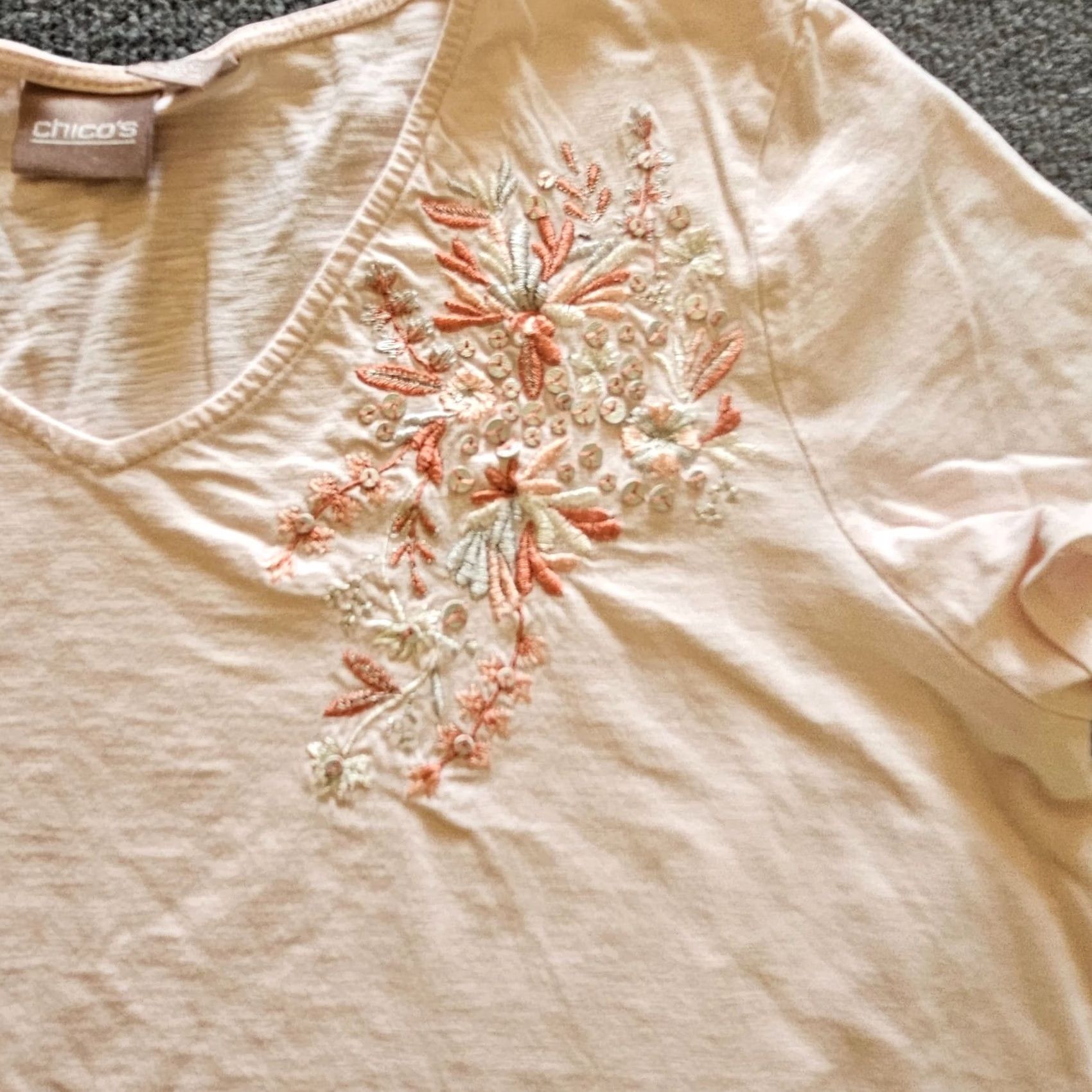 Vintage Chicos Top Womens L Pink Embroidered Floral Short Sleeve V Neck Casual Shirt Size L / US 10 / IT 46 - 4 Thumbnail