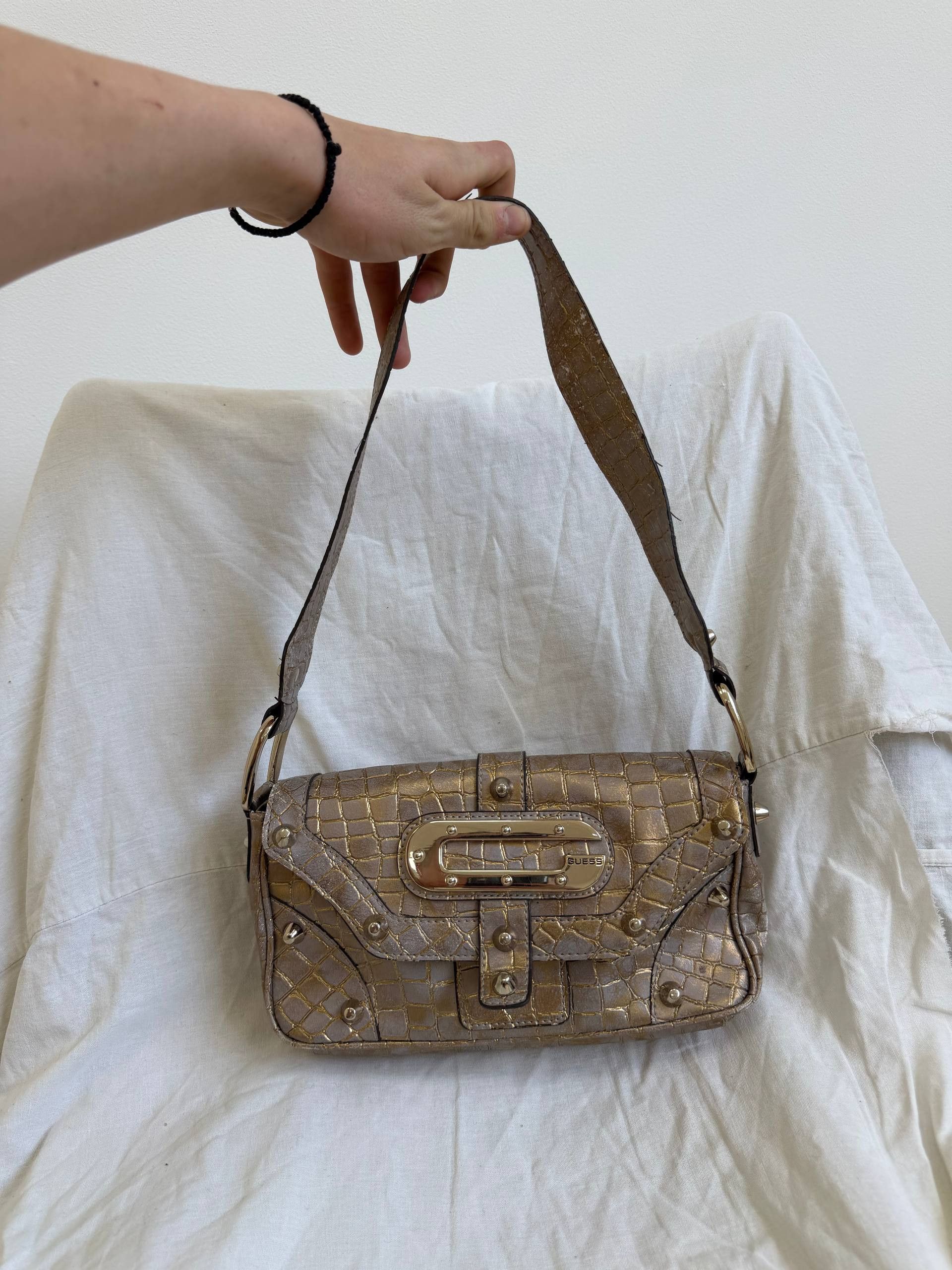 Guess Vintage Luxury Y2K Guess Monogram Logo Shoulder Bag Women’s Size ONE SIZE - 6 Thumbnail
