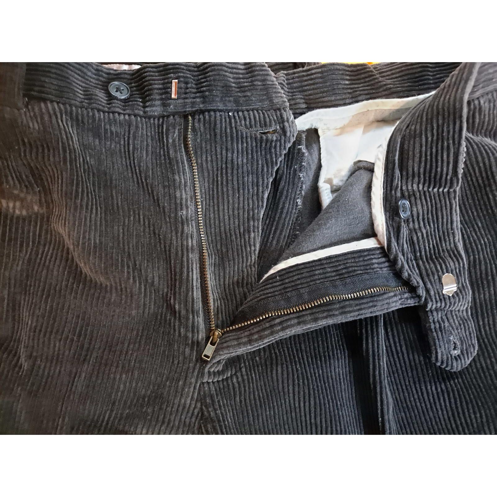 Perry Ellis Perry Ellis Black Corduroy Pants with Leg Cuffs Size 34/30 Size US 34 / EU 50 - 3 Thumbnail