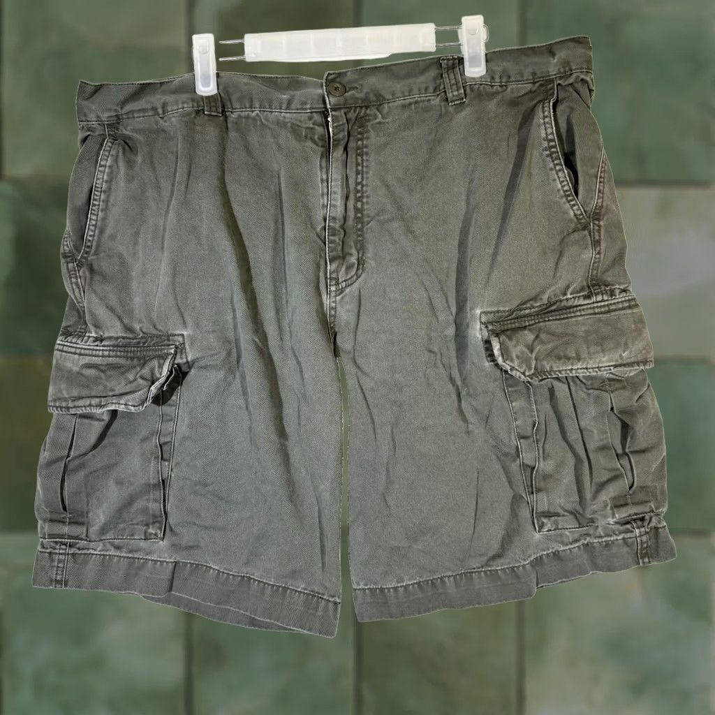 Vintage Bass Cargo Shorts 40 Green Cotton Utility Multi-Pocket High-Rise Zip Fly Men’s Size US 40 / EU 56 - 1 Thumbnail