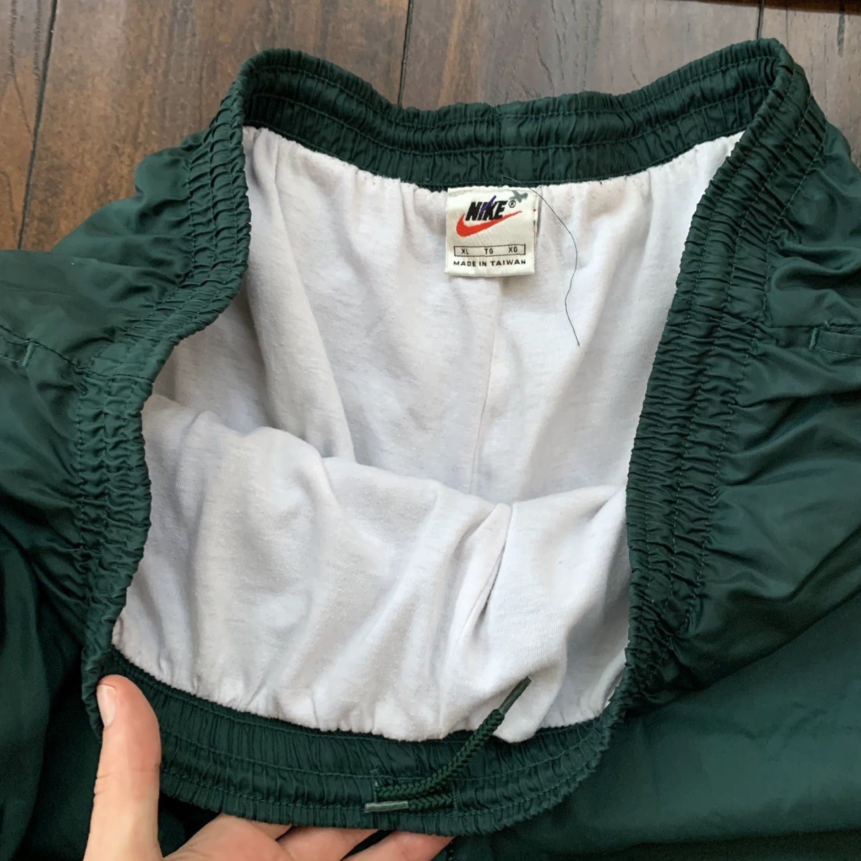 Nike VINTAGE Nike Track Pants Mens XL Green Soccer Jogger 90s 80s Essential Basic Elastic Waist Drawstring Size US 36 / EU 52 - 7 Thumbnail