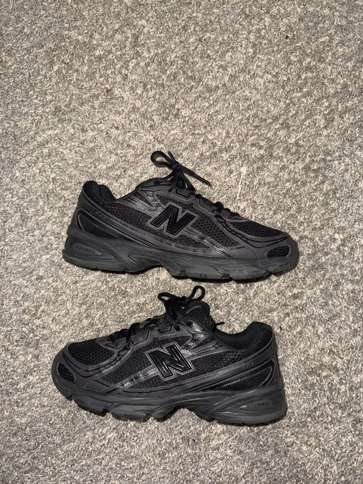 New Balance Men New Balance 740 Black Size 8.5 Size US 8.5 / EU 41-42 - 2 Thumbnail