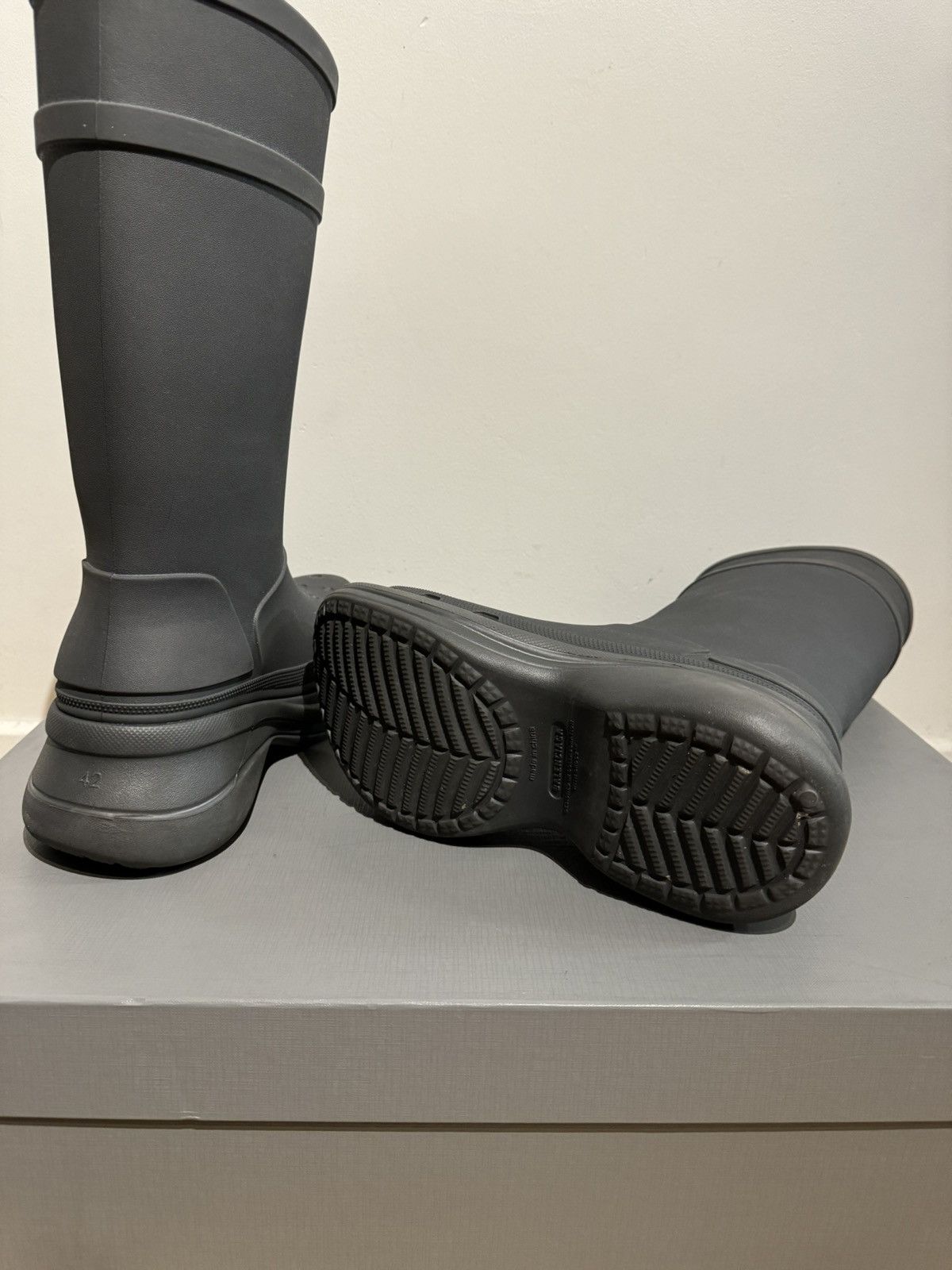 Balenciaga × Crocs Crocs x Balenciaga Clog Boot 2.0 'Dark Grey' Size US 8 / EU 41 - 5 Thumbnail