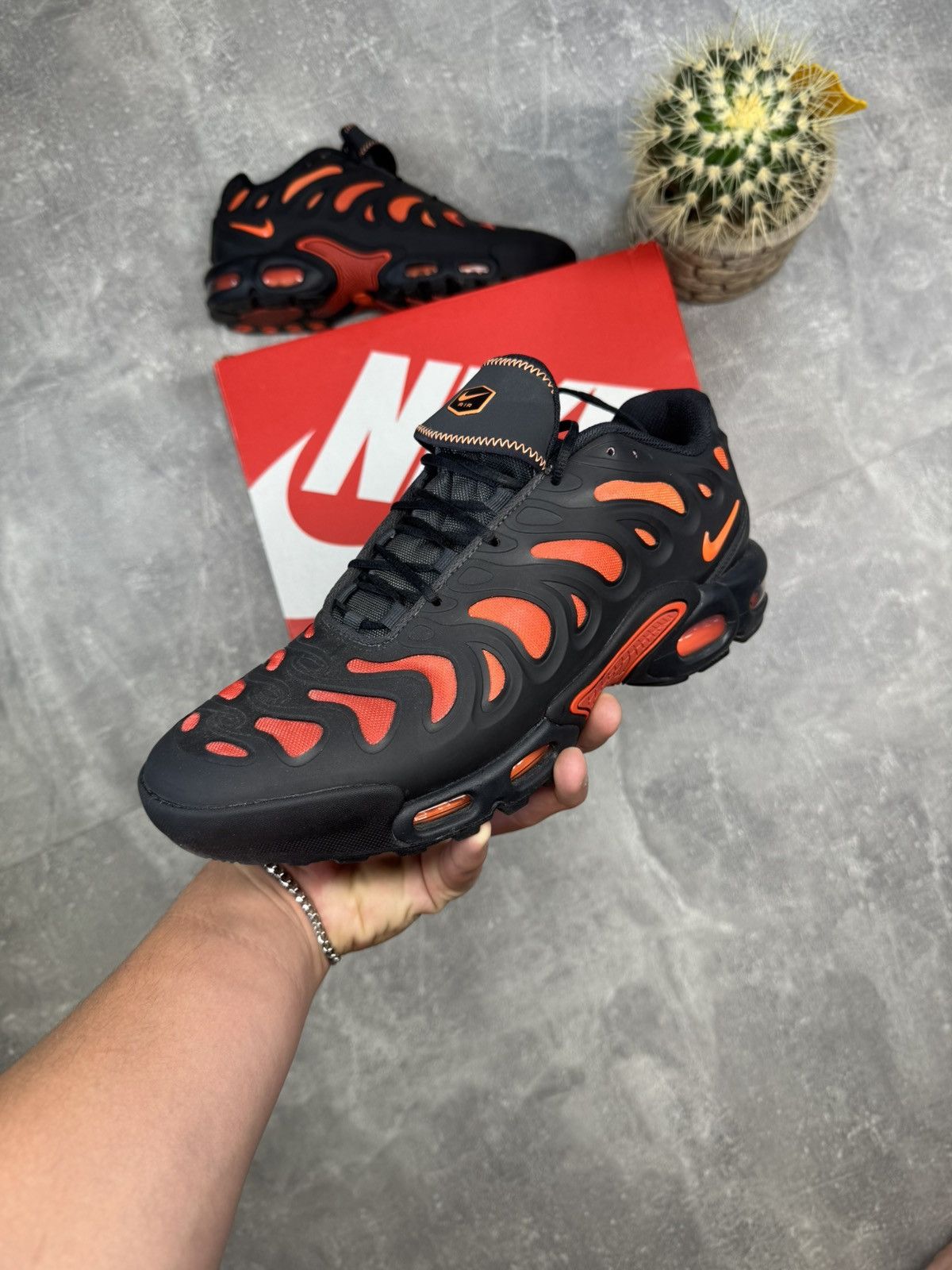 Nike NIKE AIR MAX PLUS DRIFT Size US 11 / EU 44 - 3 Thumbnail