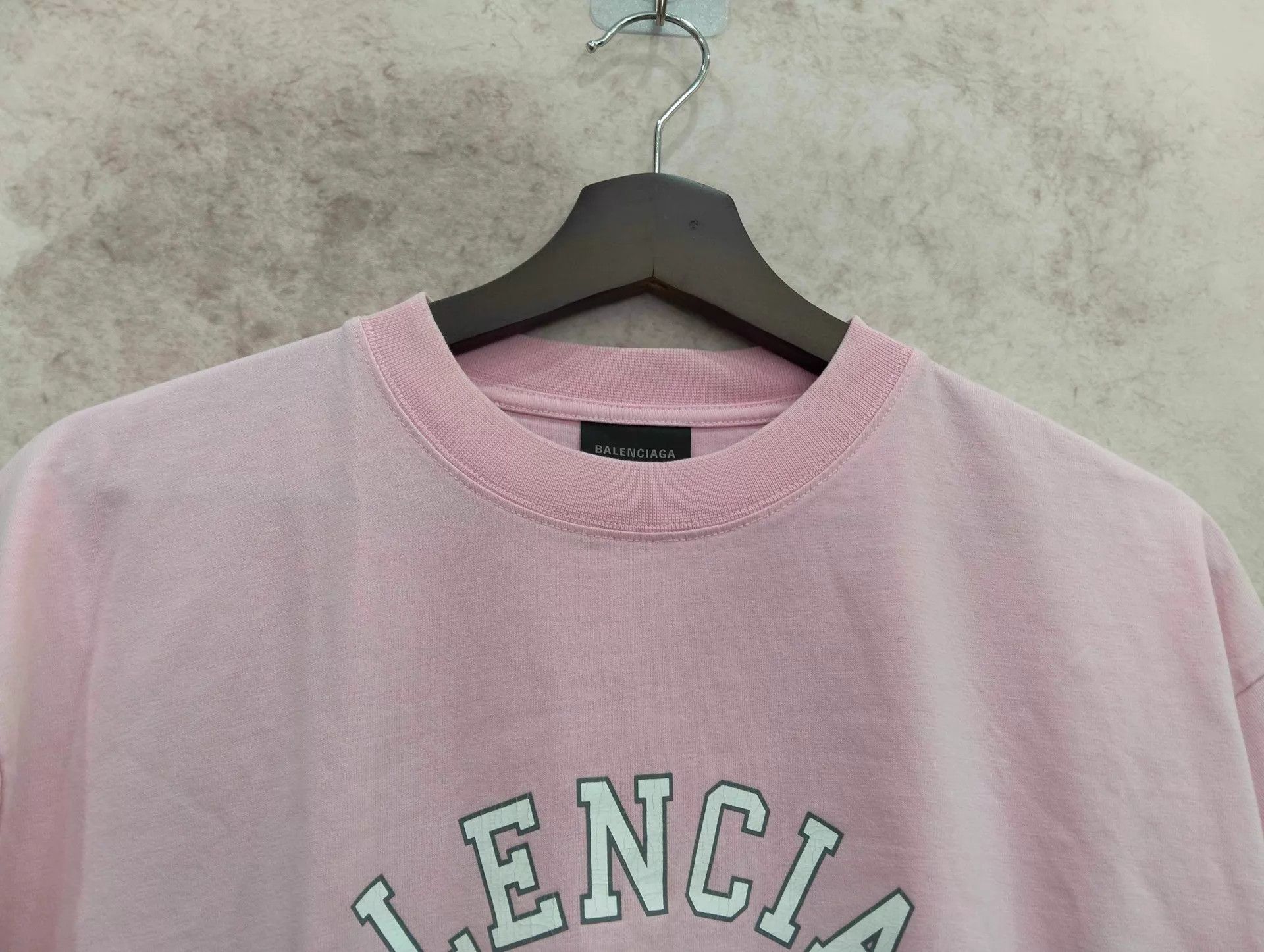 Balenciaga Balenciaga Women's Pink Logo Print Crewneck SS Tee M Size M / US 6-8 / IT 42-44 - 6 Thumbnail