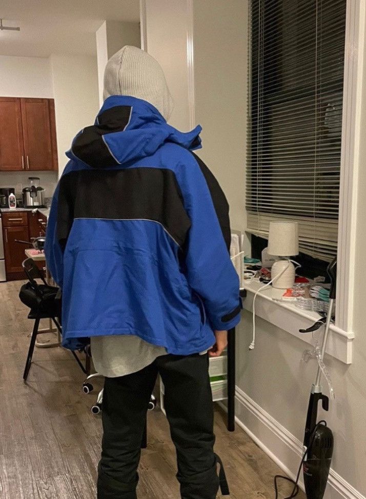 Balenciaga BALENCIAGA FW16 Black Blue Splice Swing Parka 2412-Nextarrow Size XS / US 0-2 / IT 36-38 - 9 Thumbnail