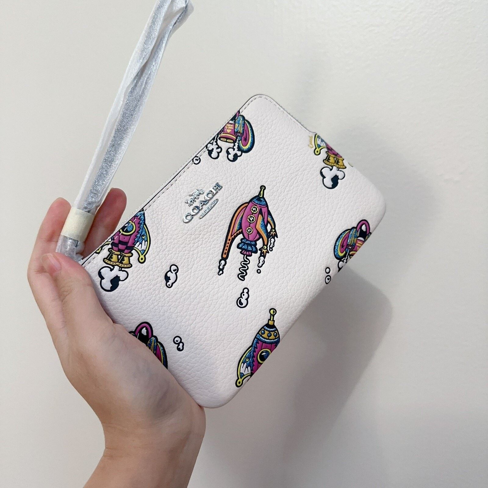 Coach NEW Coach Corner Zip Wristlet Cosmic Rocket CW864 Chalk Size ONE SIZE - 4 Thumbnail