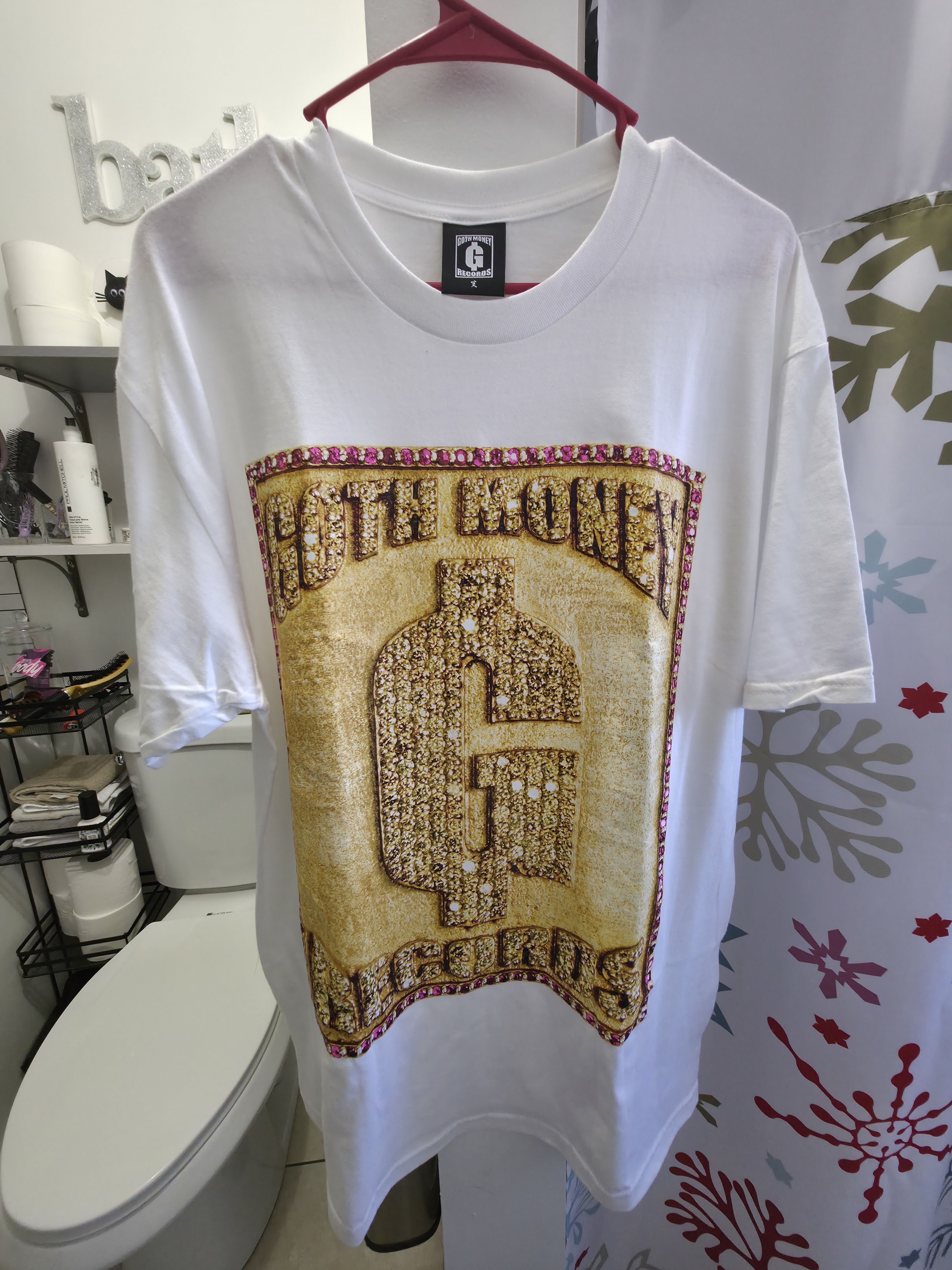 Goth Money Records Pendant Tee LARGE