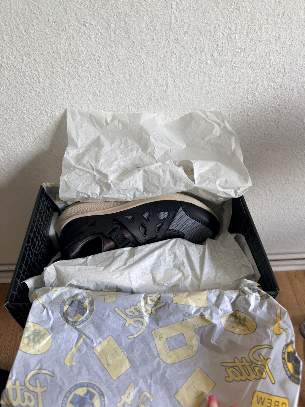 Nike Patta x Nike Air Huarache 20Y24 — FJ4201-001 Size13 (EU47.5) Size US 13 / EU 46 - 5 Thumbnail
