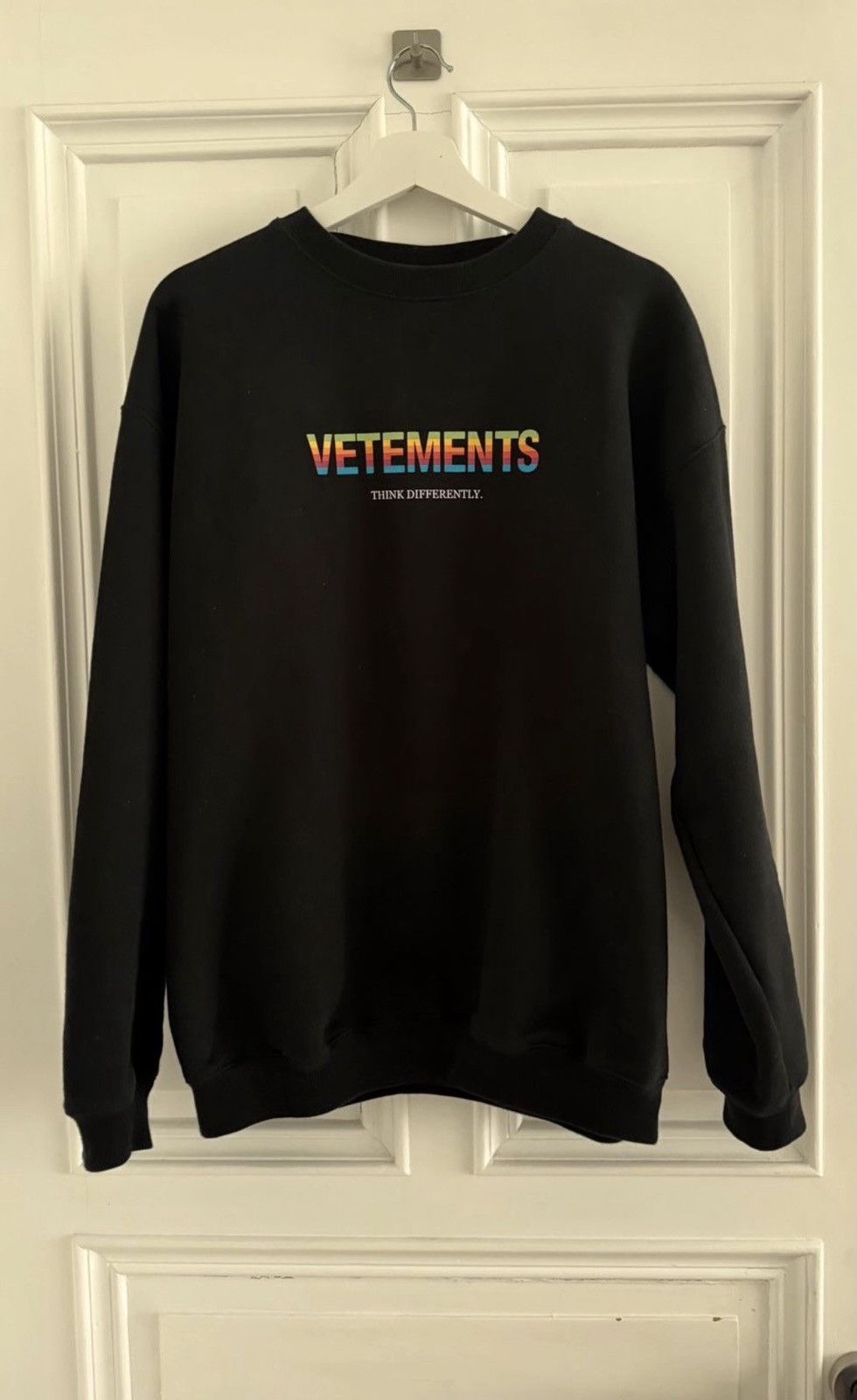 Vetements Vetements „think differently“ sweatshirt Size US XS / EU 42 / 0 - 1 Thumbnail