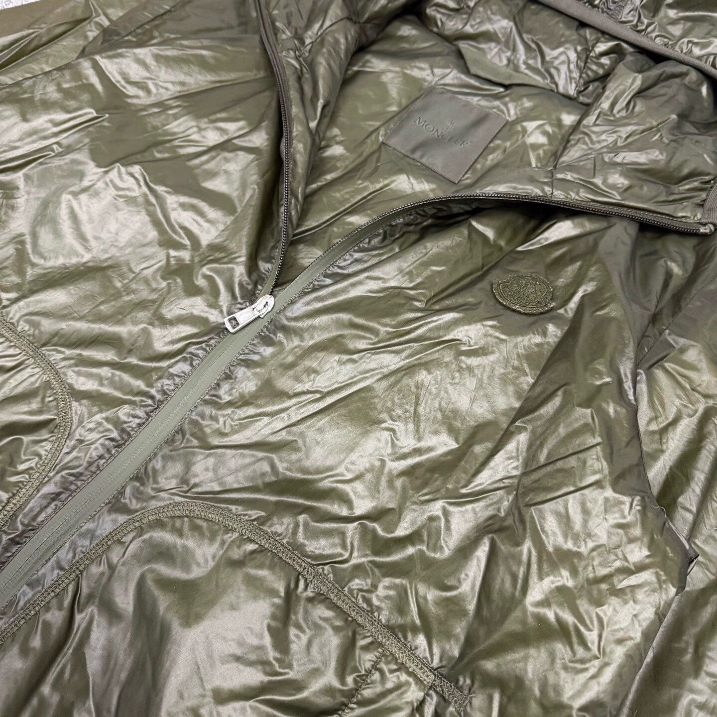 Moncler Moncler Green Hooded Puffer Jacket 3 99 New Minor Hole Size L / US 10 / IT 46 - 3 Thumbnail