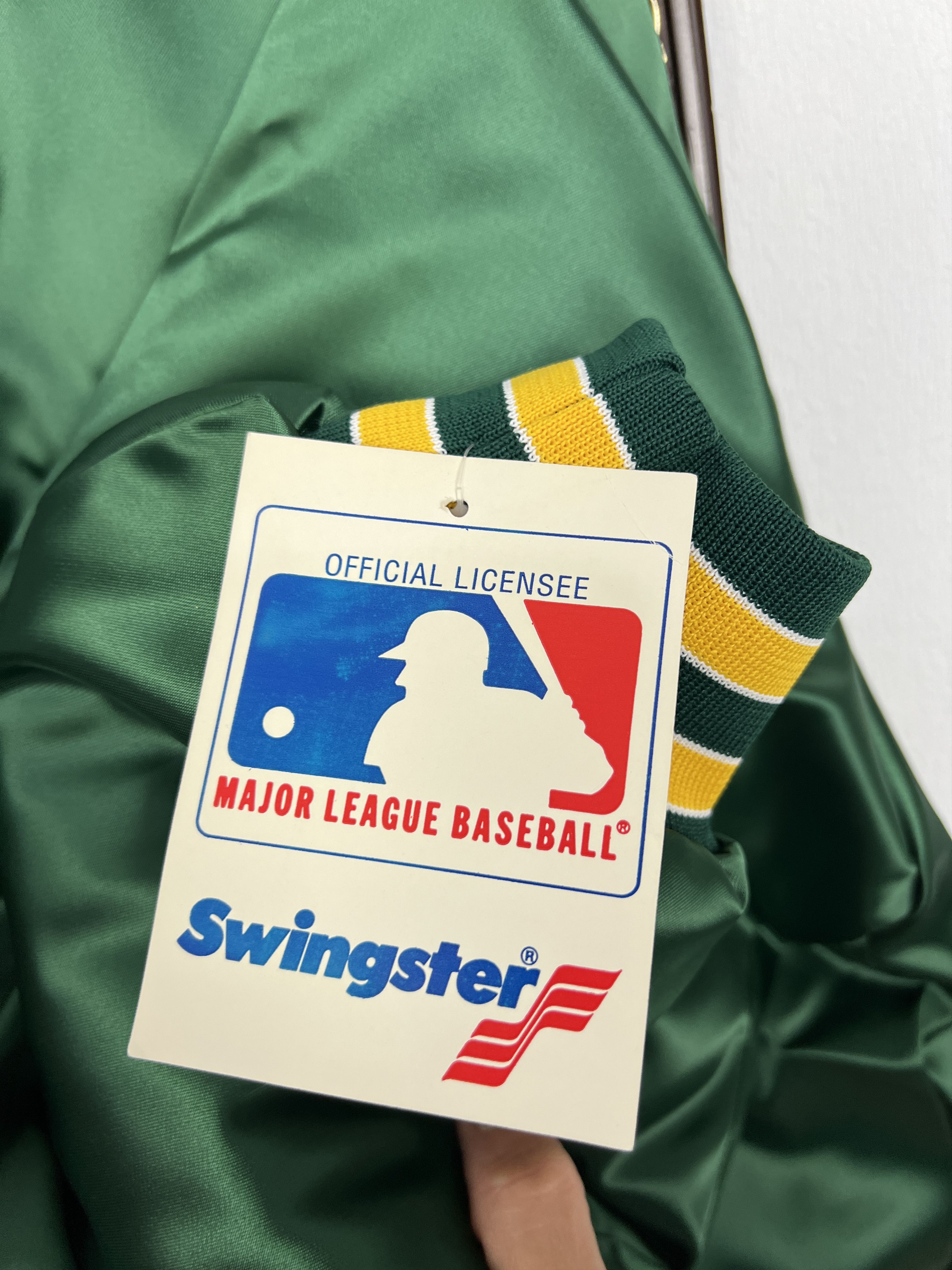 Vintage Vintage 90's Oakland Athletics Jacket MLB Satin Bomber Size US L / EU 52-54 / 3 - 8 Thumbnail