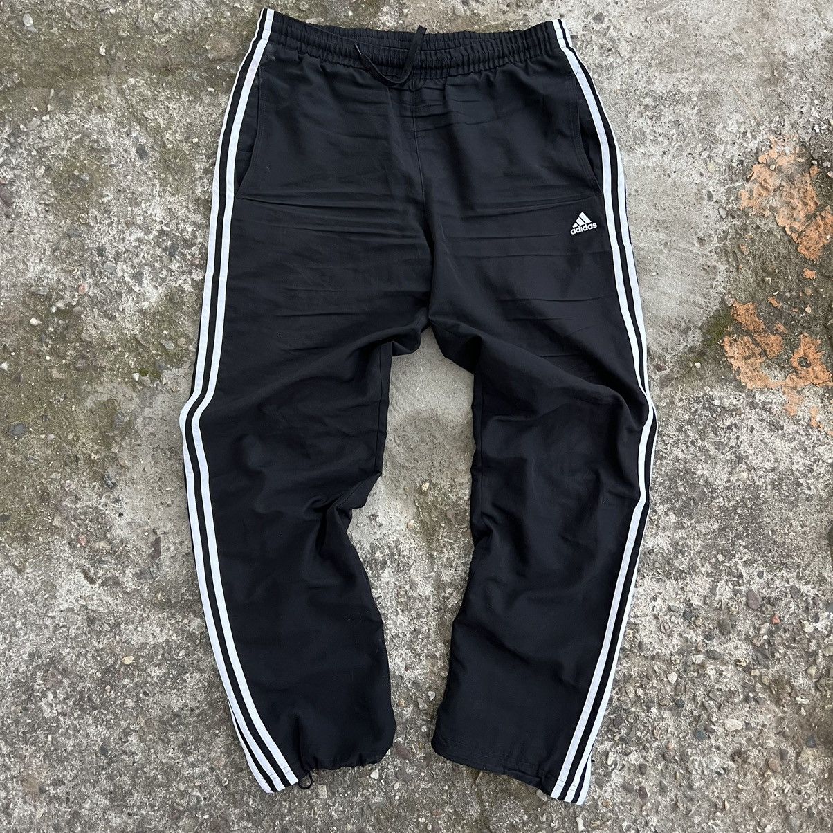 Adidas × Vintage Vintage sweatpants Adidas 90s 3 stripes (size M) Size US 32 / EU 48 - 1 Thumbnail