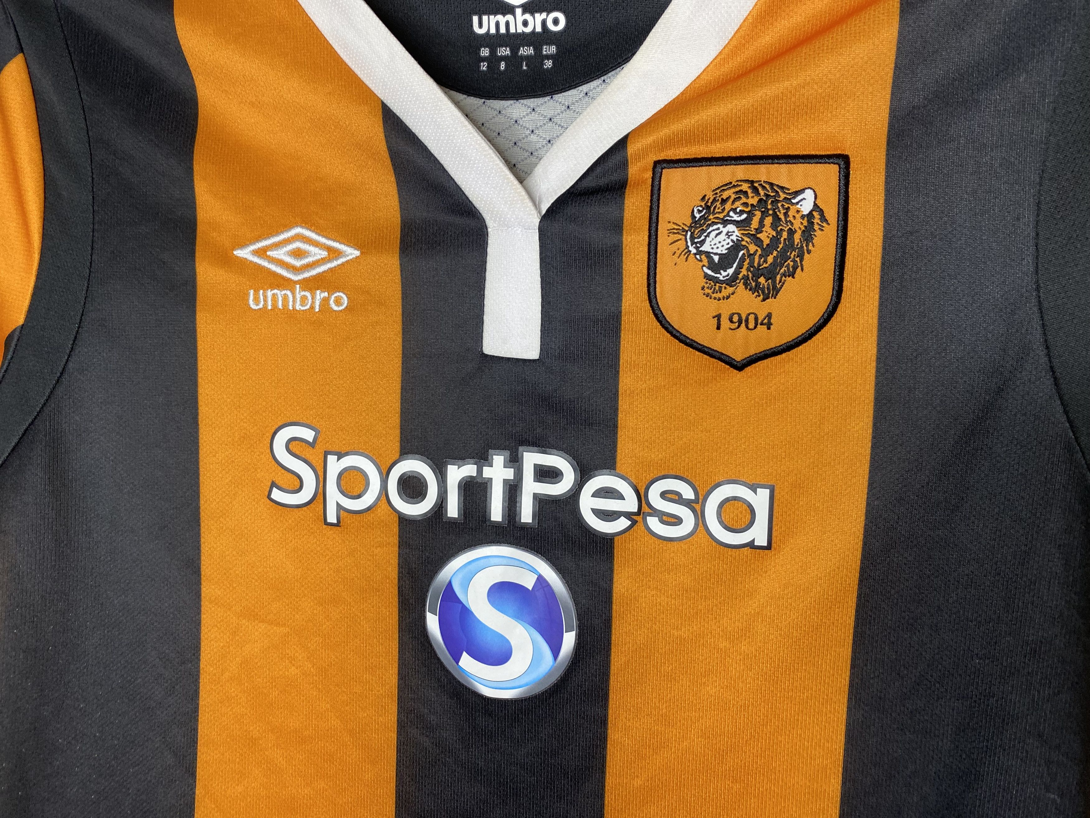 Umbro HULL CITY 2016 2017 HOME WOMEN FOOTBALL SHIRT SOCCER JERSEY Size L / US 10 / IT 46 - 3 Thumbnail