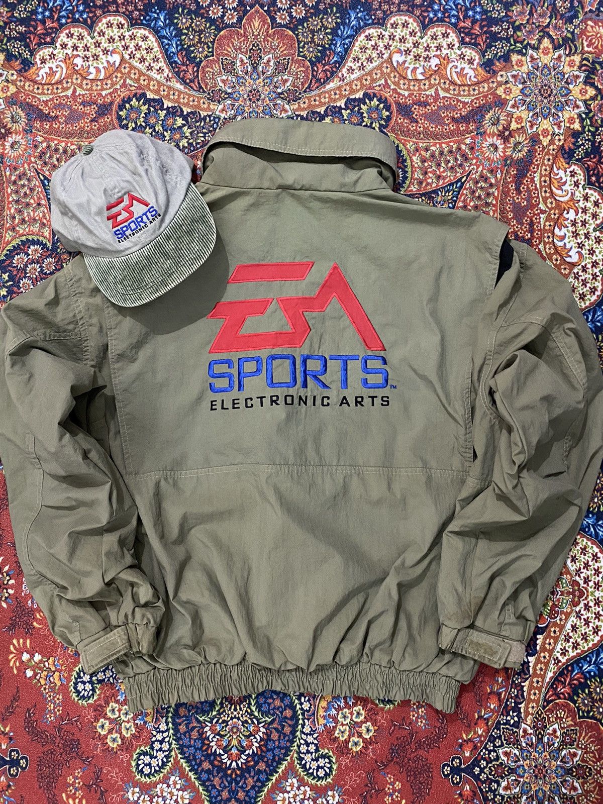 Other Vintage Electronic Arts Promo Light Jacket and Cap Size US L / EU 52-54 / 3 - 1 Thumbnail