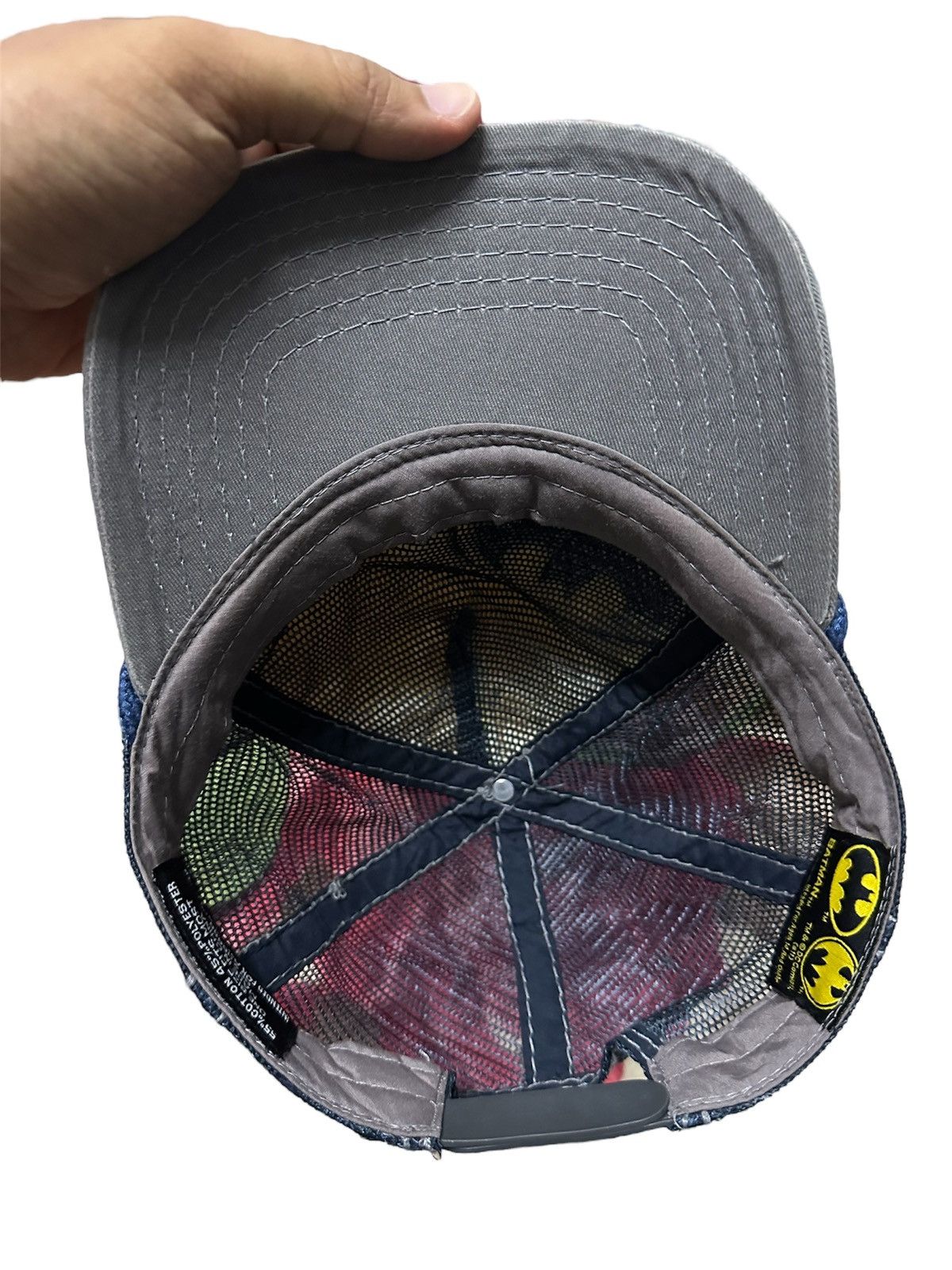 DC Comics Faded Design DC Comic Hat with Batman Logo Hat Size ONE SIZE - 6 Thumbnail