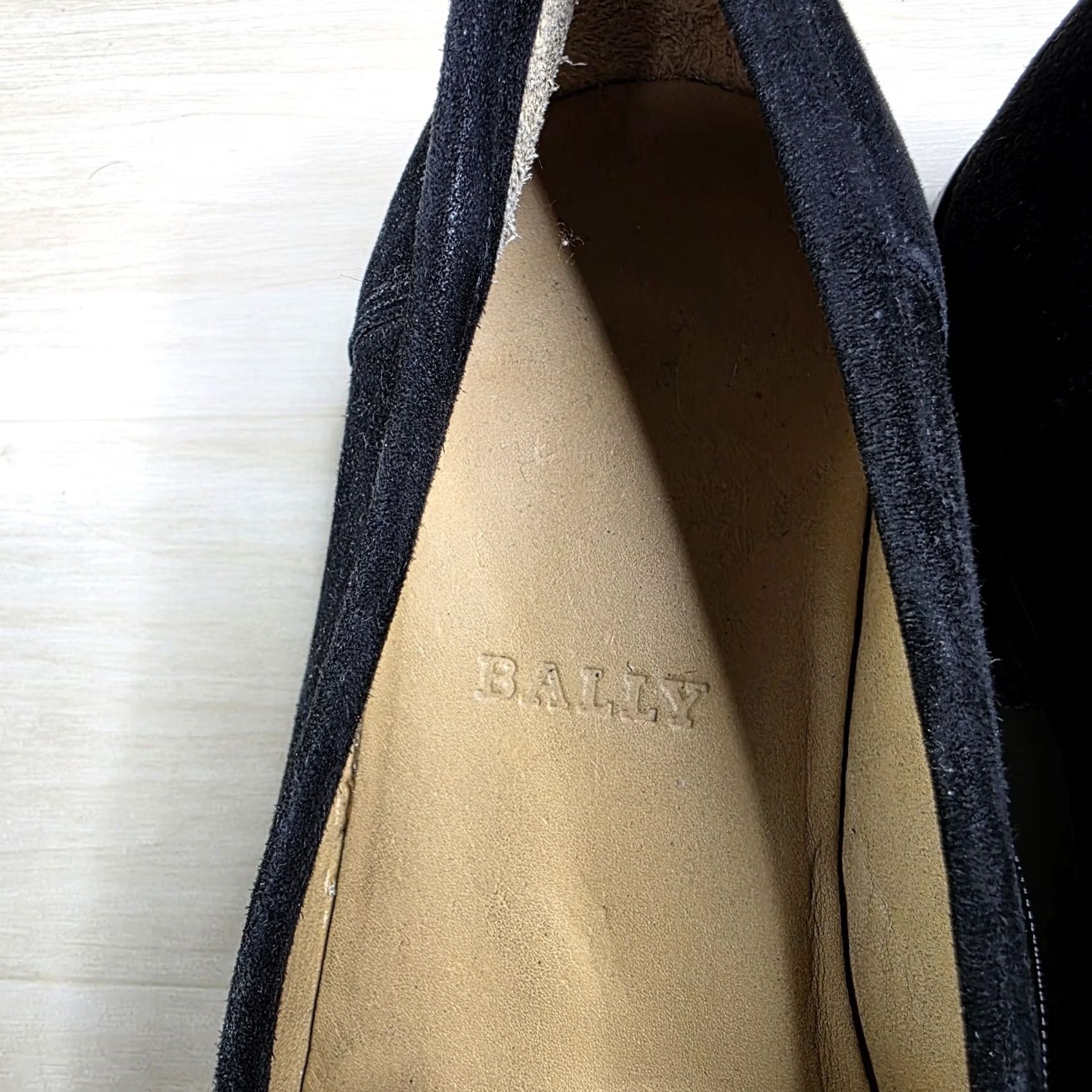 Bally Bally Black Suede Slip On Loafers Women's 5.5 Loafer Slip On Suede Flat E Size 5.5 Black Bally Women's Shoes Size US 6 / IT 36 - 6 Thumbnail