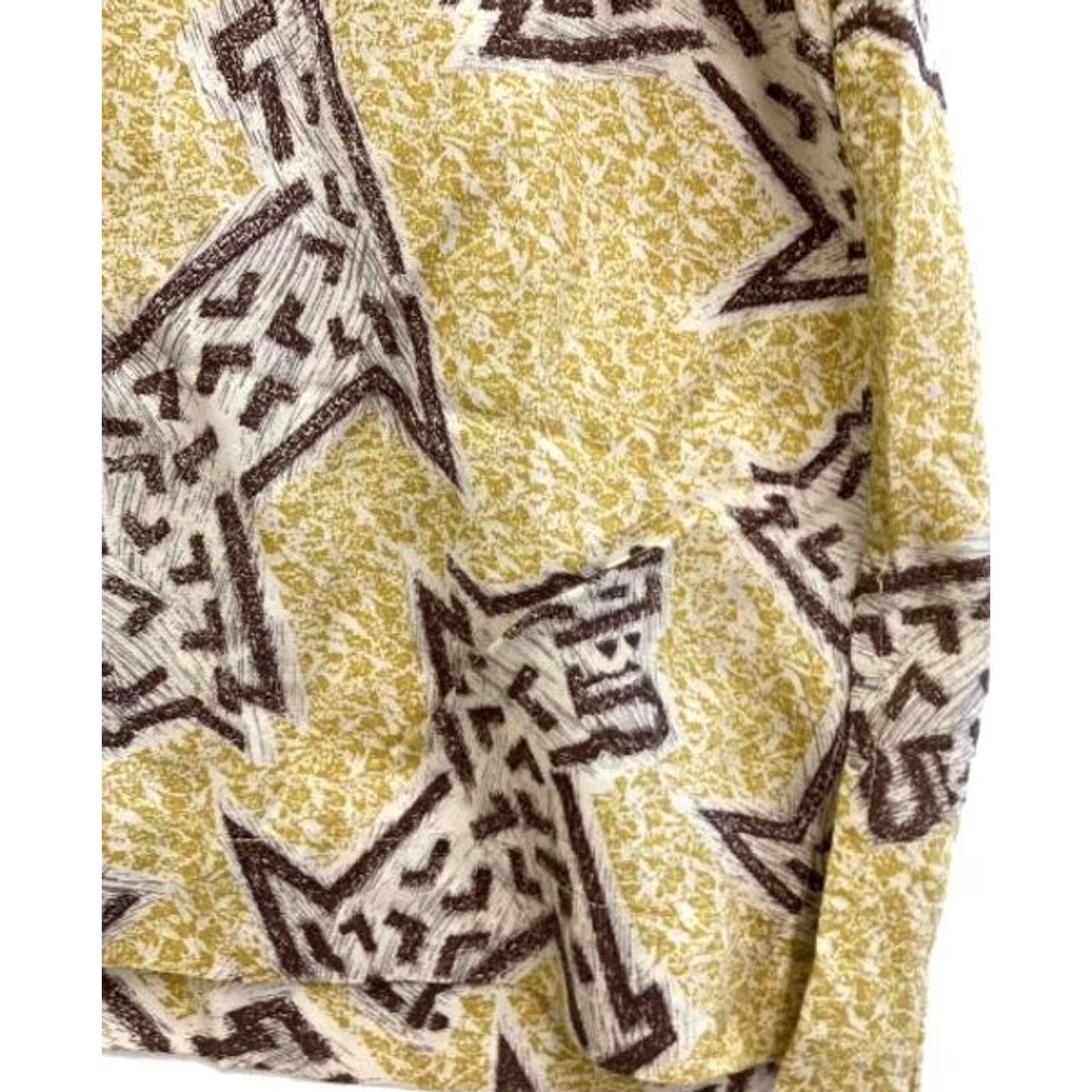 Issey Miyake ISSEY MIYAKE RAYON PATTERNED SHORT SLEEVE SHIRT MEN SIZE M BEIGE x BROWN USED Size US M / EU 48-50 / 2 - 8 Thumbnail