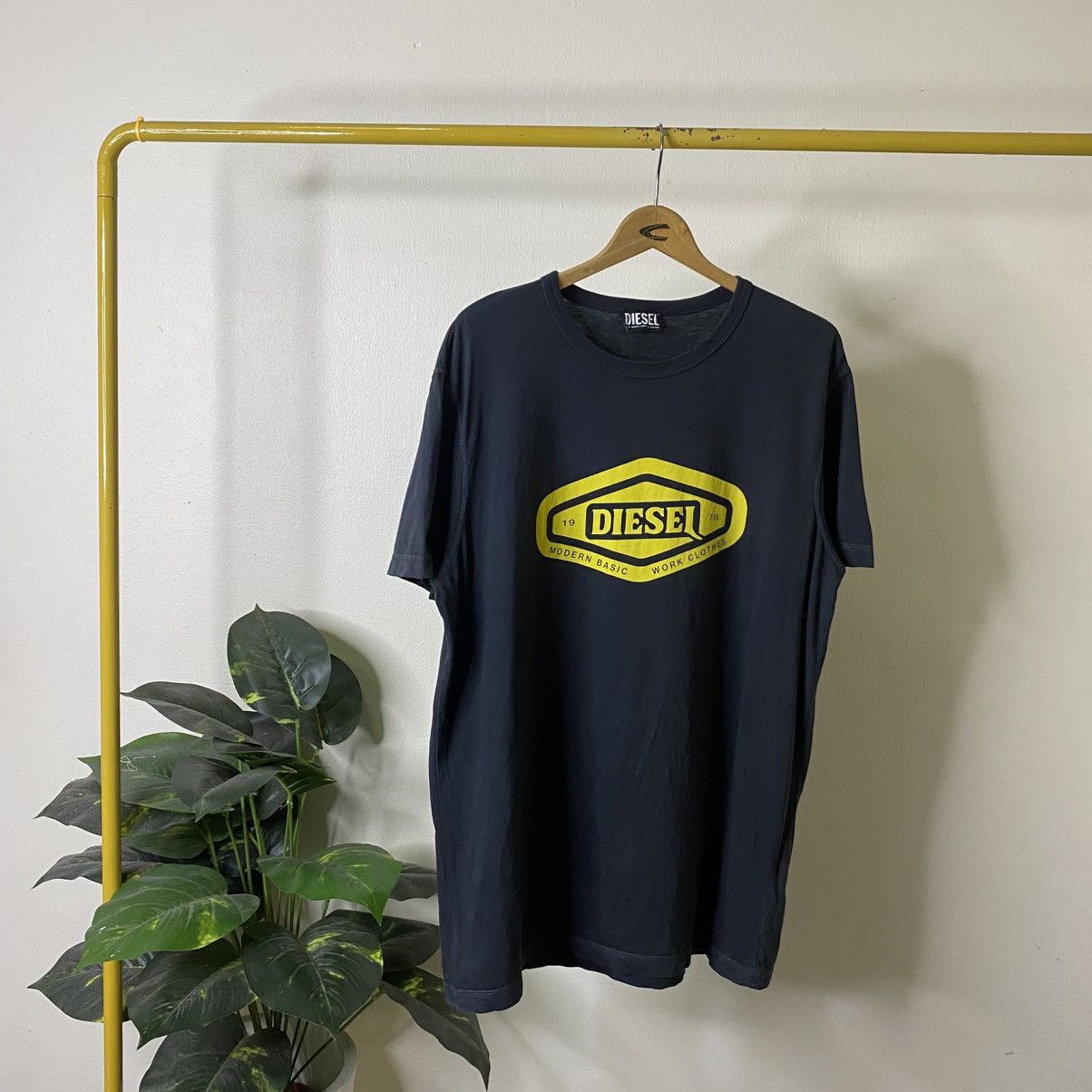 Diesel Vintage Y2K Diesel Tee Size US XL / EU 56 / 4 - 1 Thumbnail