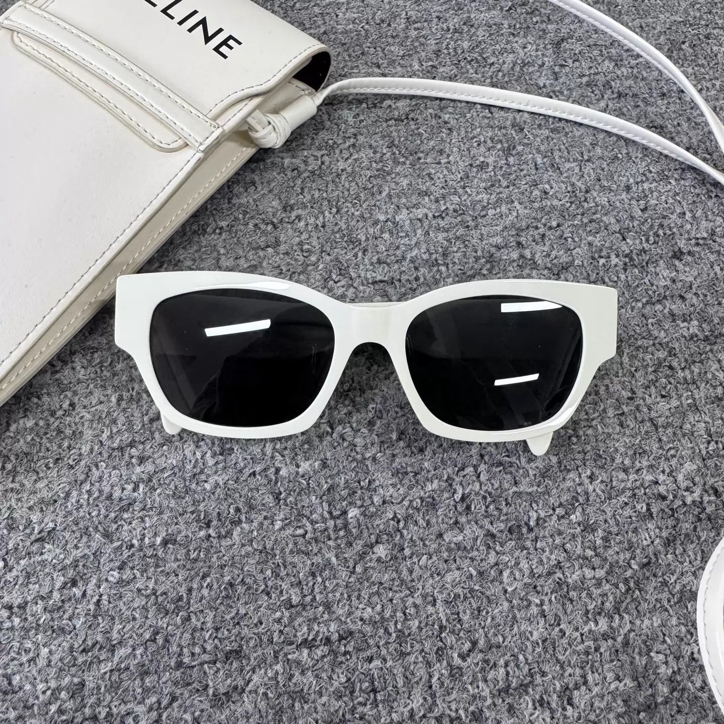 Celine Celine cat-eye rectangle white sunnies 99 new box Size ONE SIZE - 2 Thumbnail