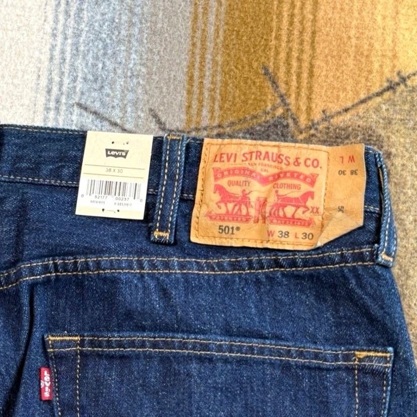Levi's Men's Levi's 501 Original Blue Denim Jeans 38x30 Button Fly Straight Size US 38 / EU 54 - 4 Thumbnail