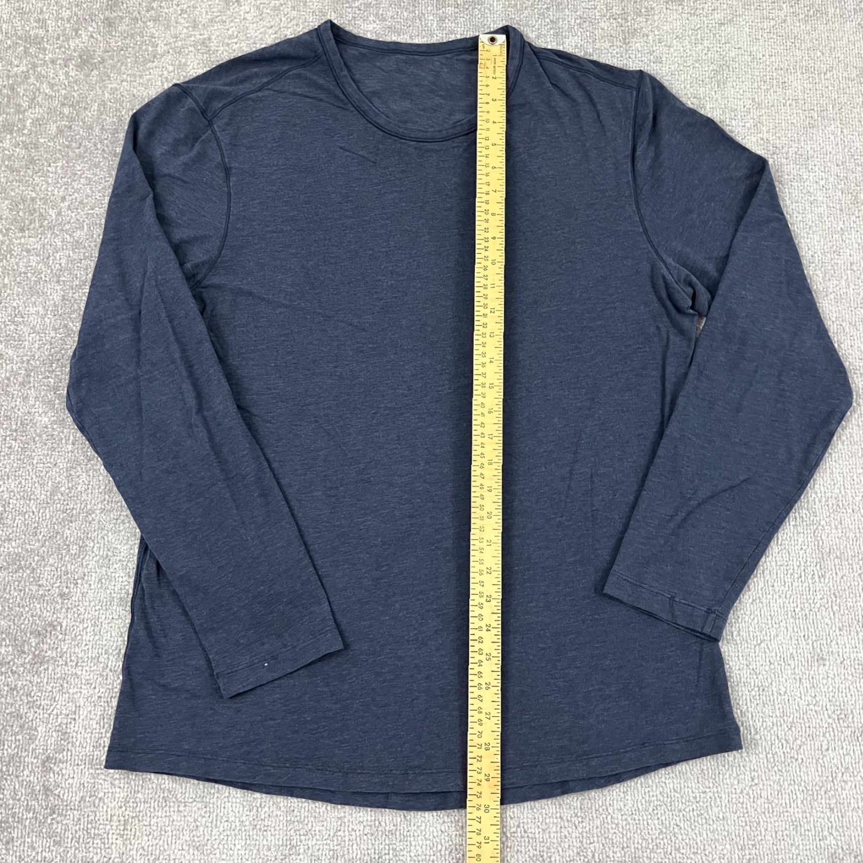Lululemon Lululemon Shirt Mens L/XL Blue Everyday Essential Crew Neck Casual Athleisure Shirt Mens L Regular Blue Crew Neck Athleisure Size US L / EU 52-54 / 3 - 4 Thumbnail