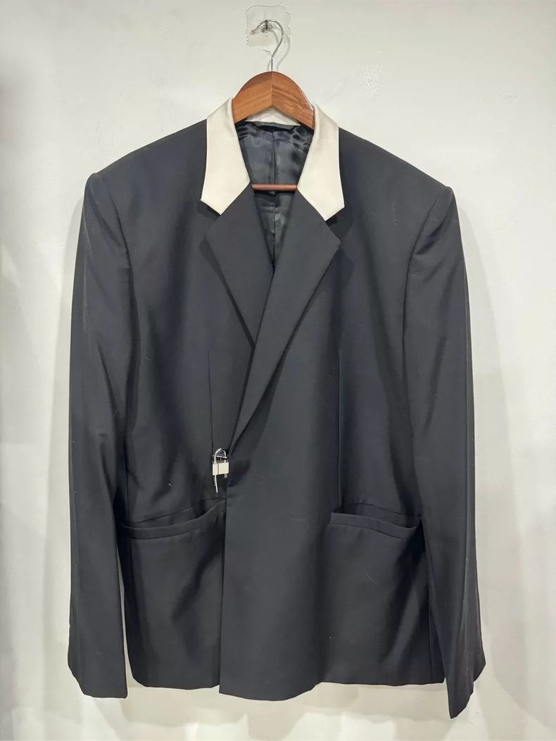 Givenchy Givenchy Size52 Black buckle casual suit / 52 size Size US M / EU 48-50 / 2 - 1 Thumbnail