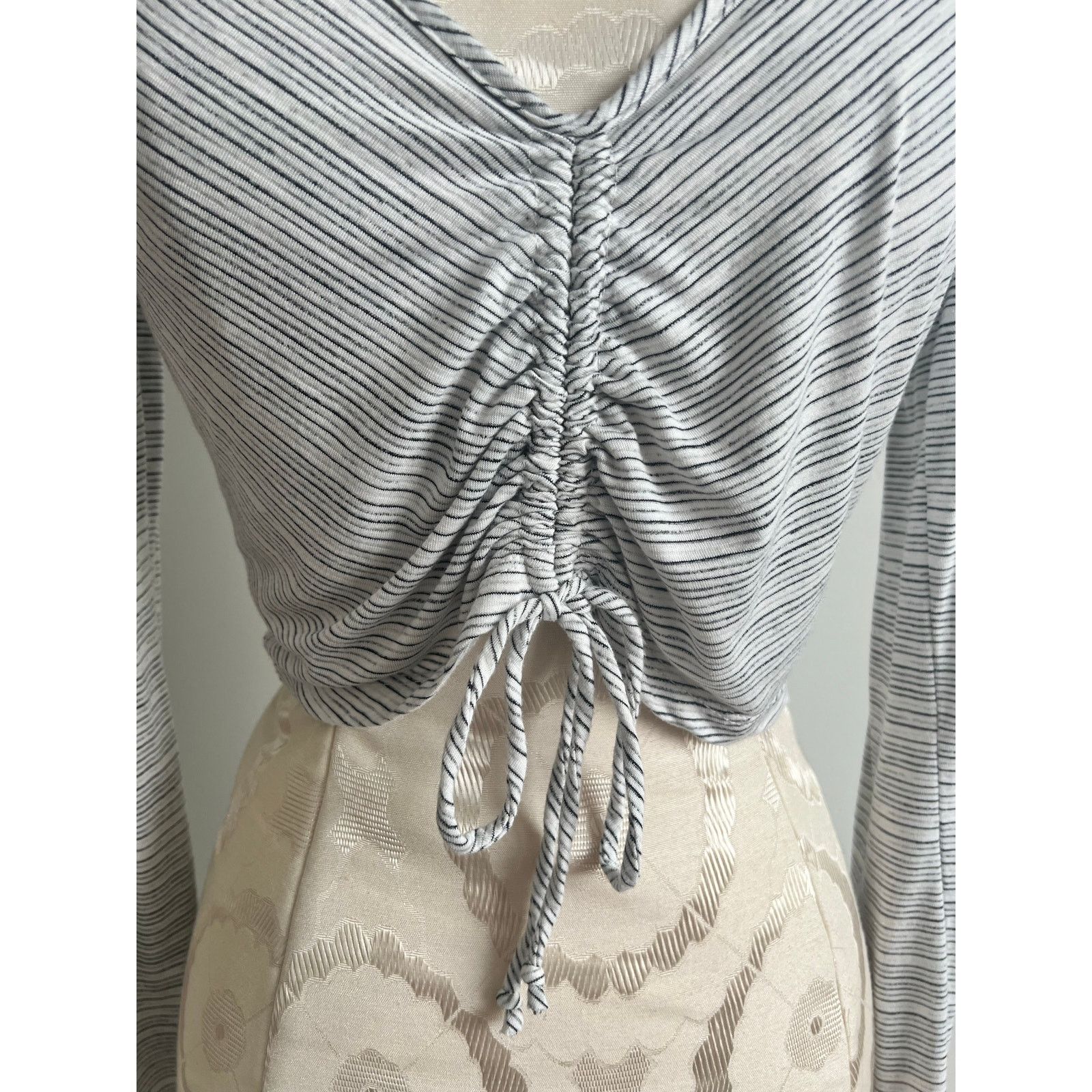 North End North End Long Sleeve Striped V-Neck Crop Top Medium Size M / US 6-8 / IT 42-44 - 3 Thumbnail