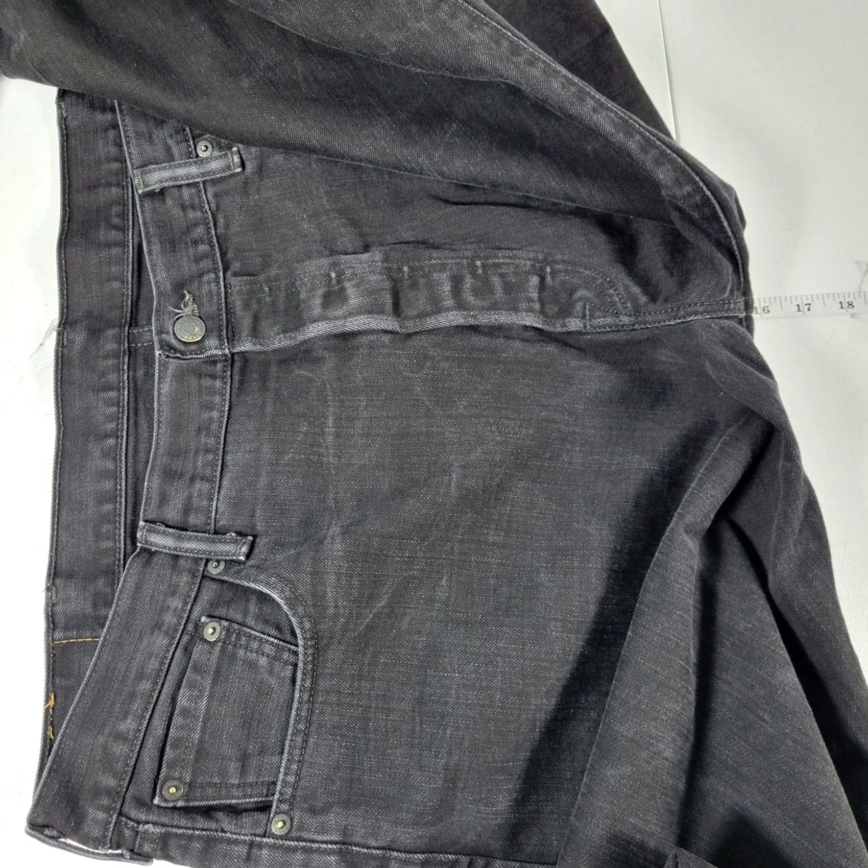 Levi's Item Specifications: Brand: Nike Size US 44 / EU 60 - 5 Thumbnail