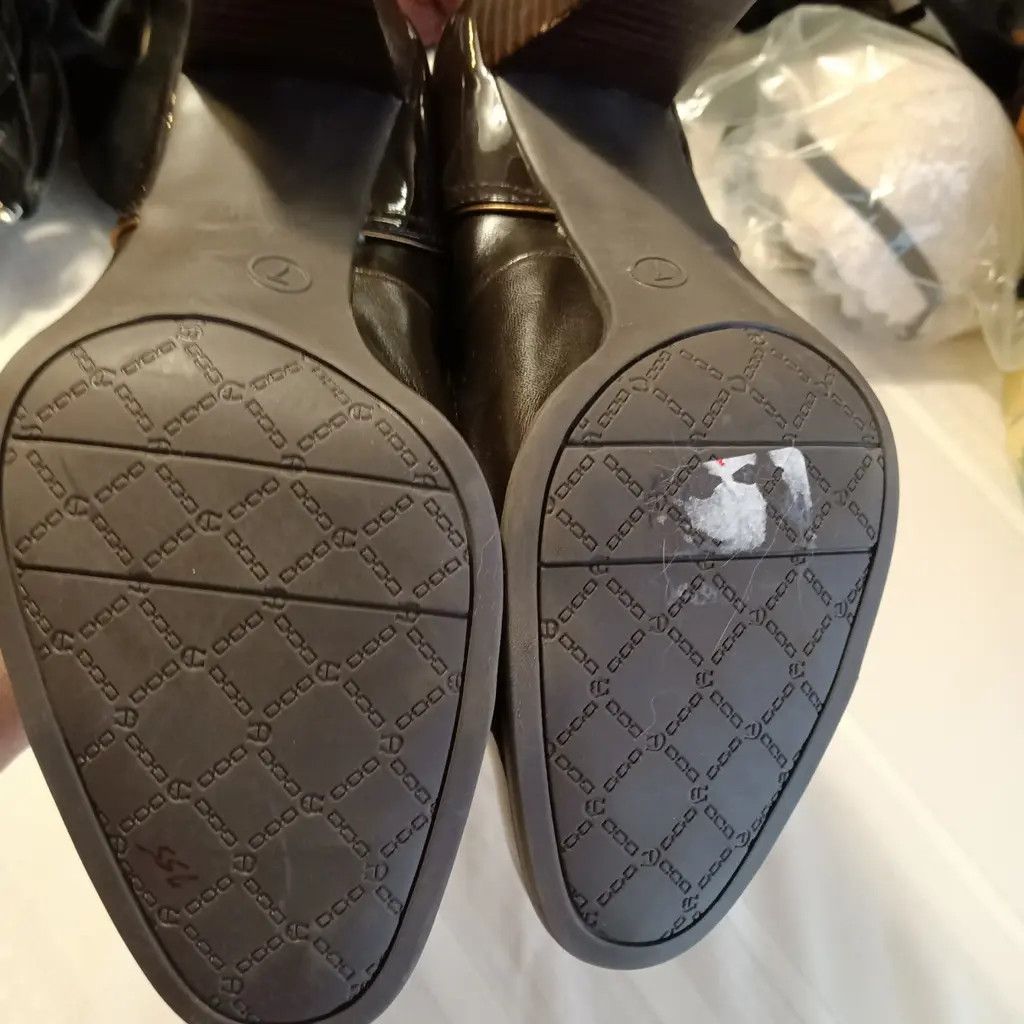 Etienne Aigner Etienne Aigner Vintage Mary Jane Heels Leather Size US 7 / IT 37 - 9 Thumbnail