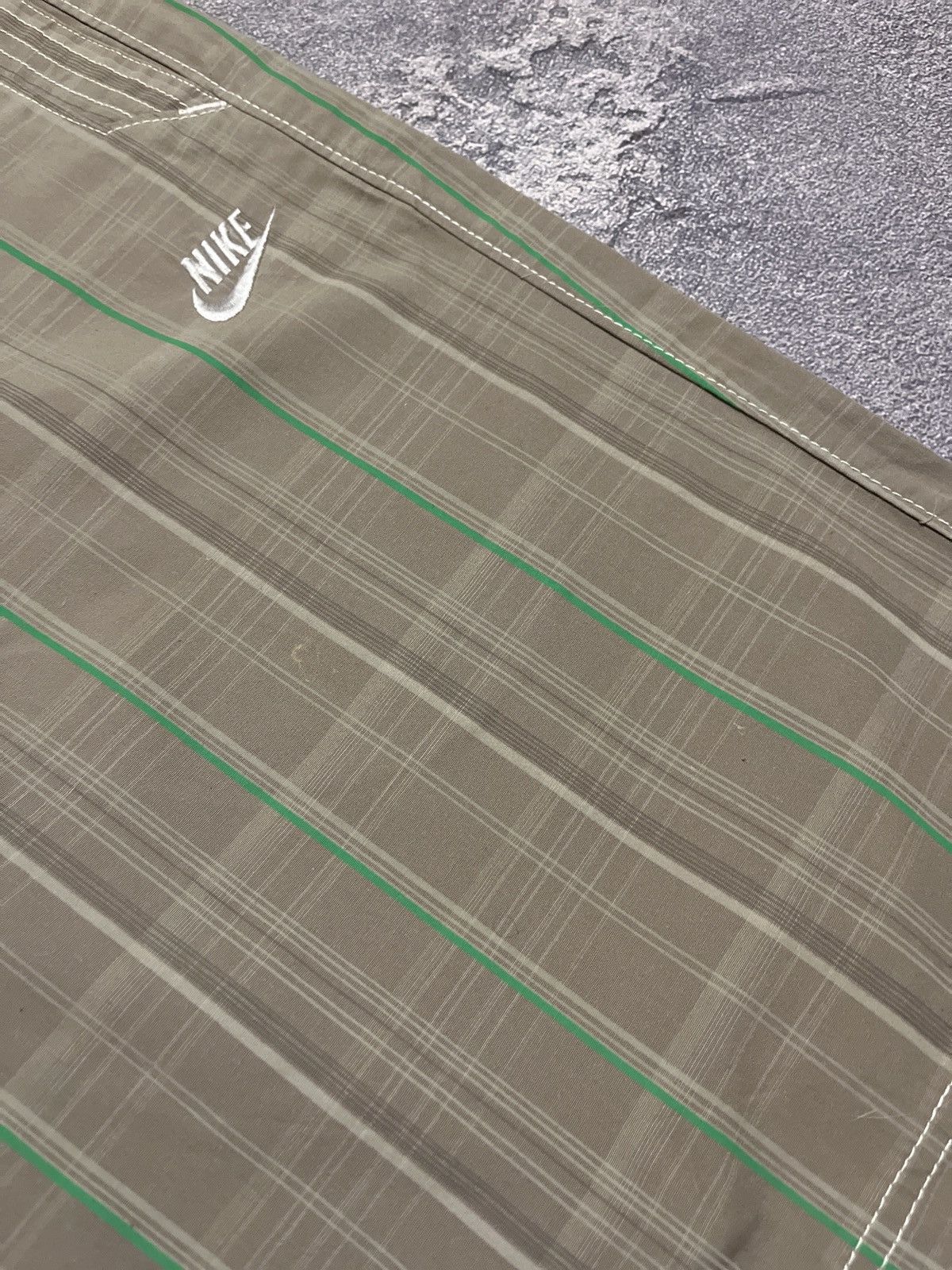 Nike × Vintage Y2K vintage Nike shorts 90s swoosh Streetwear rare hype Size US 35 - 7 Thumbnail