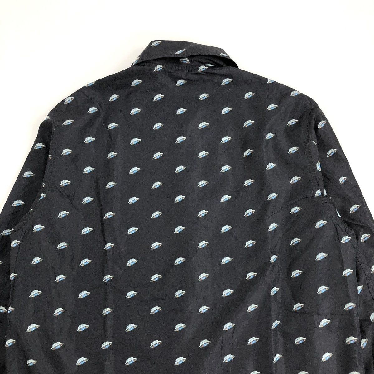 Undercover 2000s John Undercover Ufo Print Monogram Coach Jacket Size US M / EU 48-50 / 2 - 13 Thumbnail