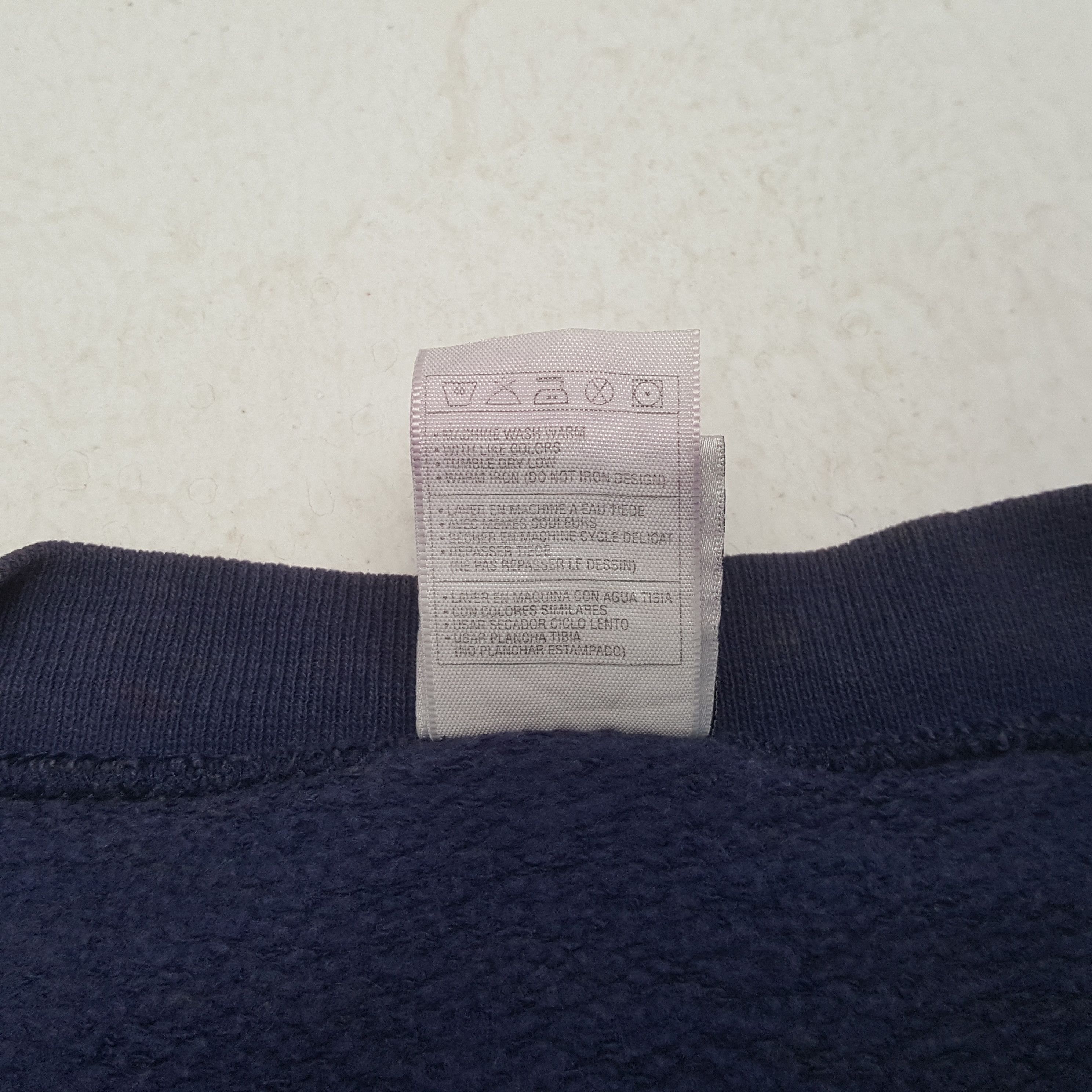 Nike Vintage NIKE Small Logo Design Sweatshirt C291N15 Size US XXL / EU 58 / 5 - 5 Thumbnail